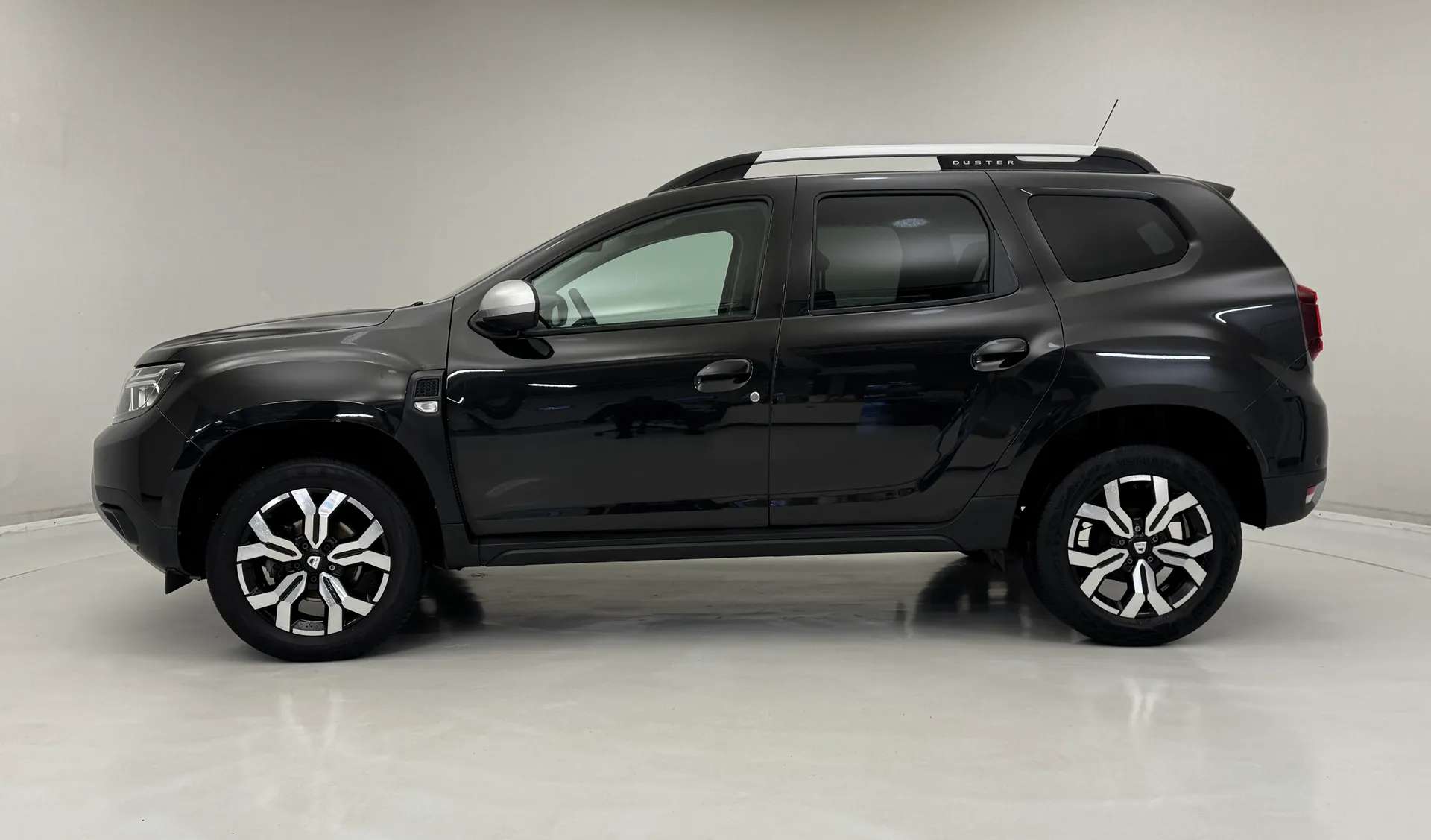 A 2022 DACIA DUSTER 1.0 TCe 90 Prestige 5dr A 2022 DACIA DUSTER 1.0 TCe 90 Prestige 5dr