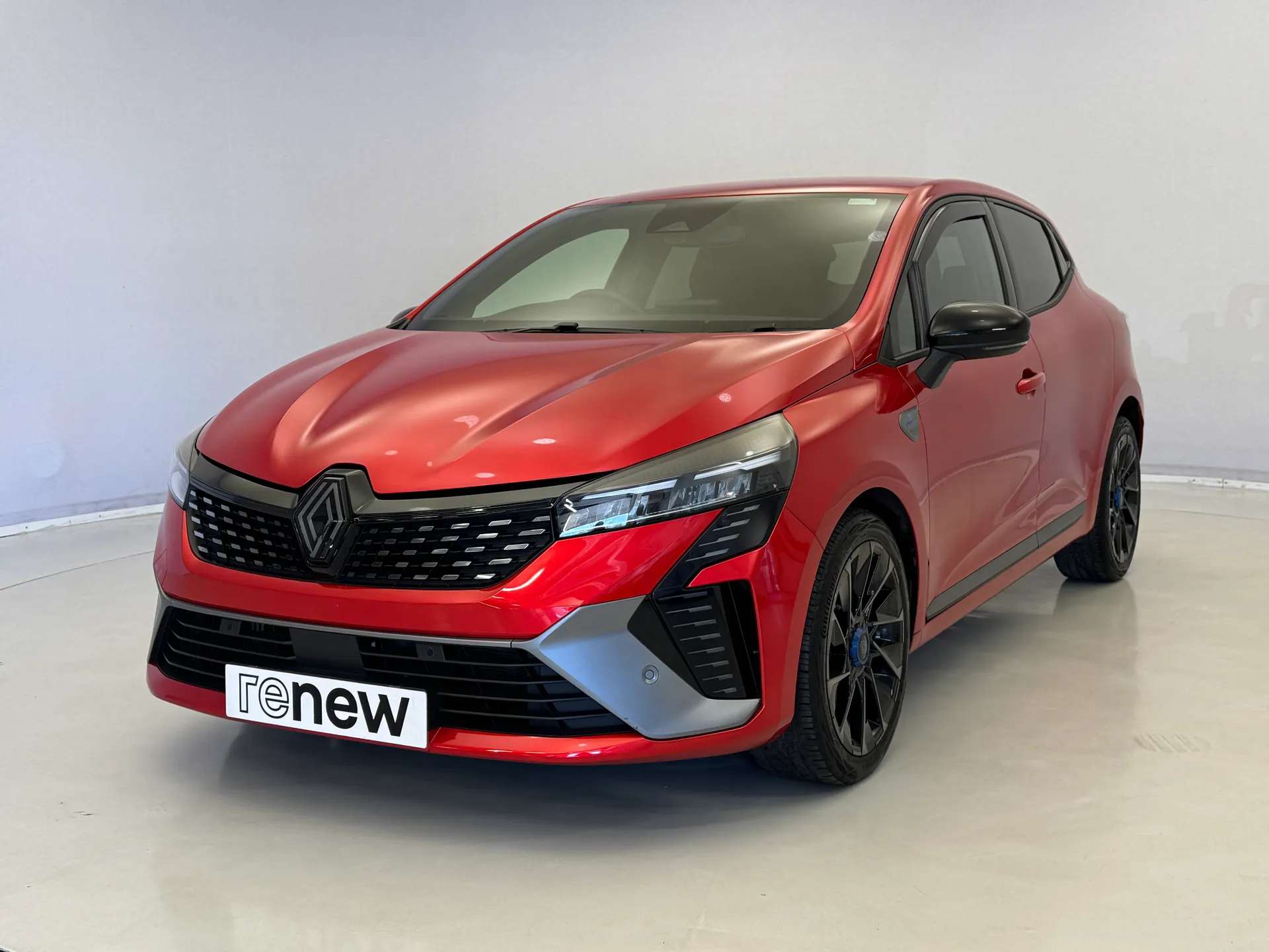 A 2024 RENAULT CLIO 1.0 TCe 90 Esprit Alpine 5dr A 2024 RENAULT CLIO 1.0 TCe 90 Esprit Alpine 5dr