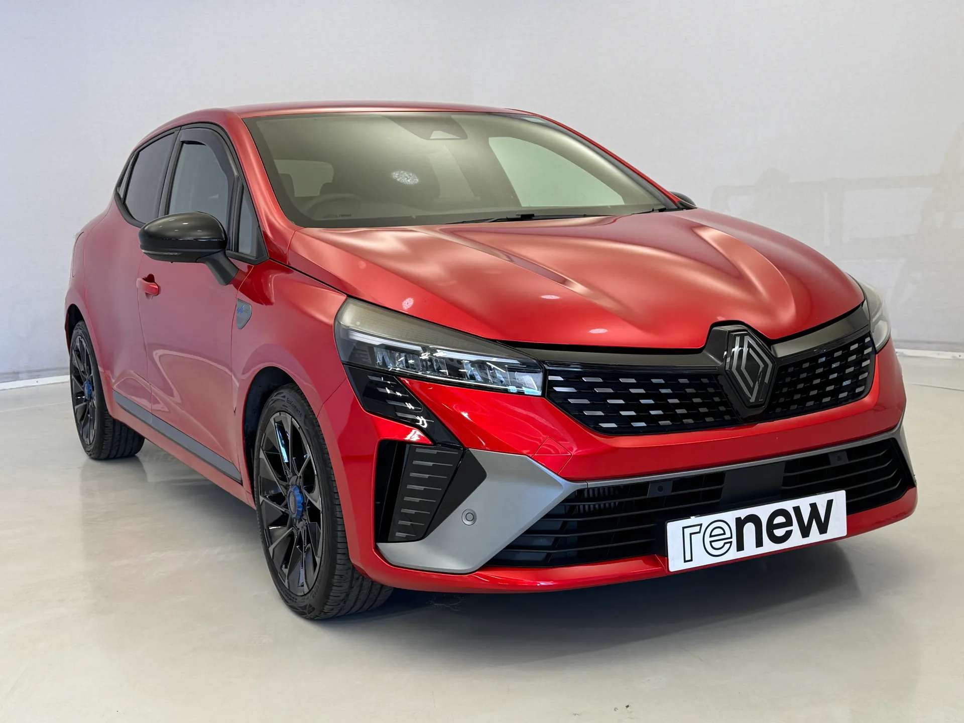 A 2024 RENAULT CLIO 1.0 TCe 90 Esprit Alpine 5dr A 2024 RENAULT CLIO 1.0 TCe 90 Esprit Alpine 5dr