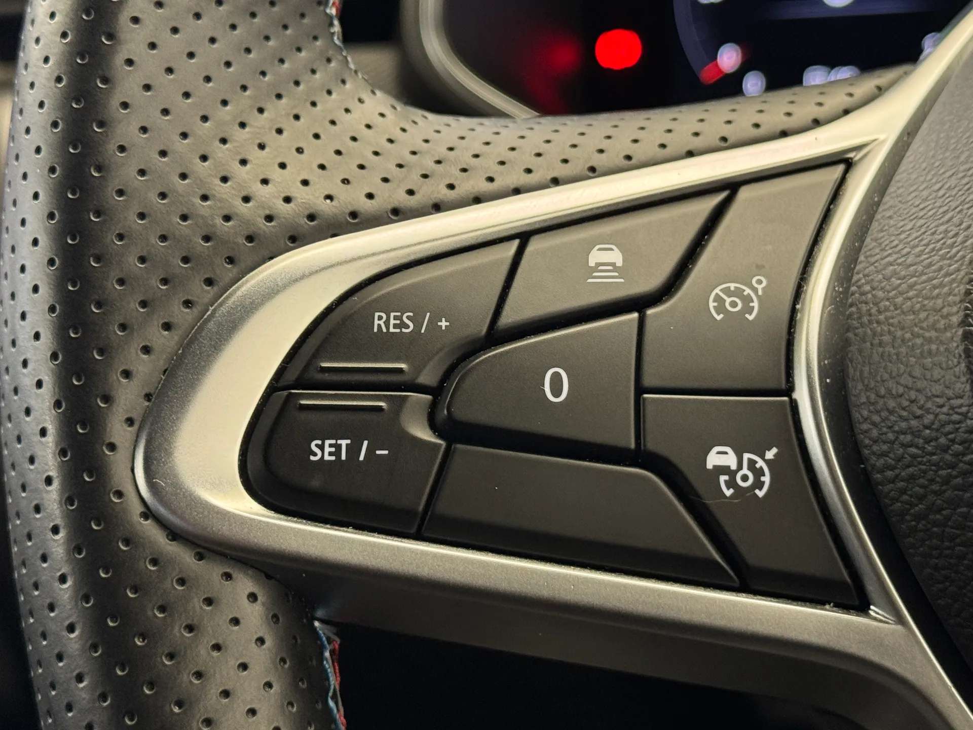 2024 RENAULT CLIO 2024 RENAULT CLIO