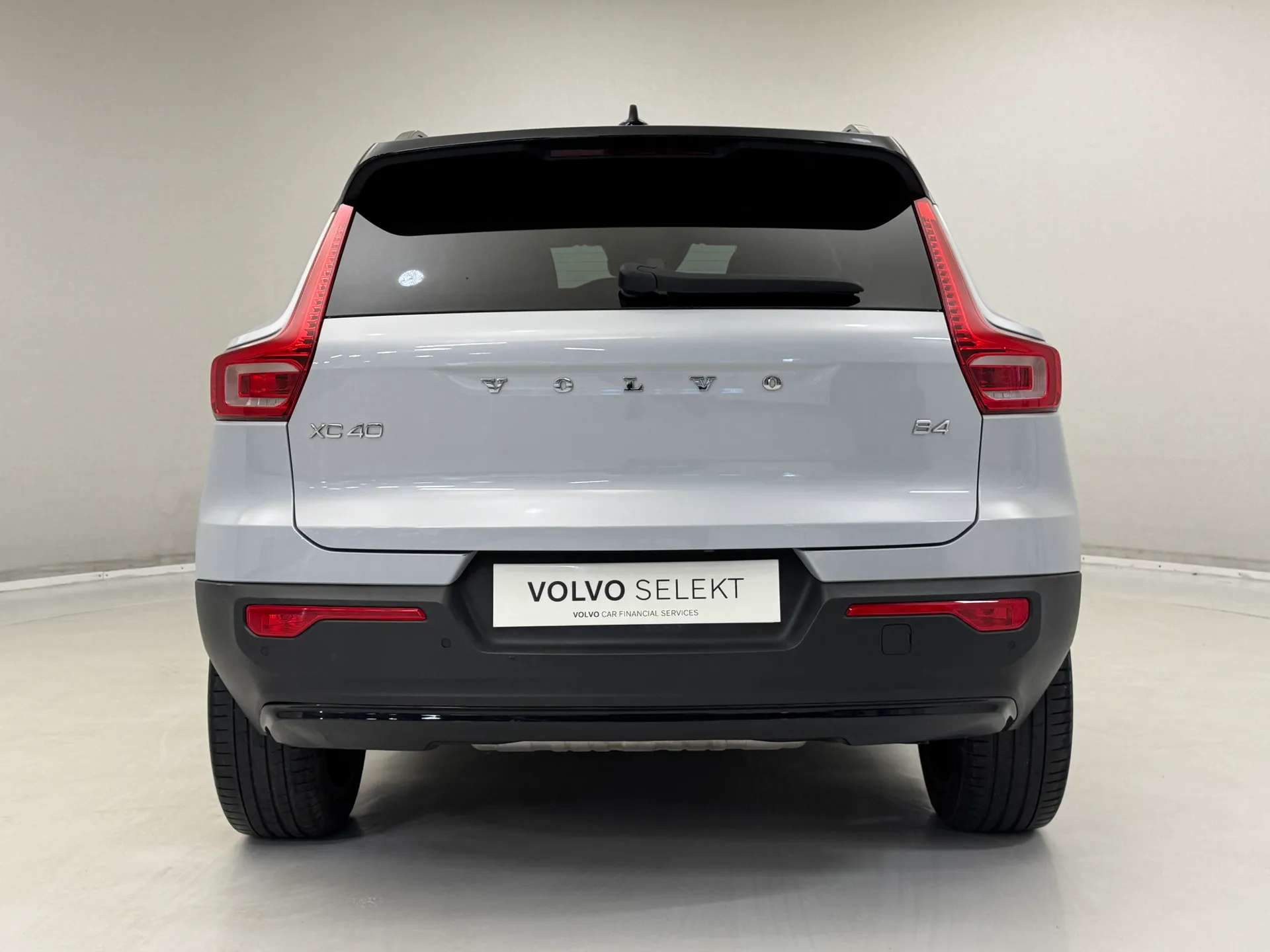 2020 VOLVO XC40 2020 VOLVO XC40