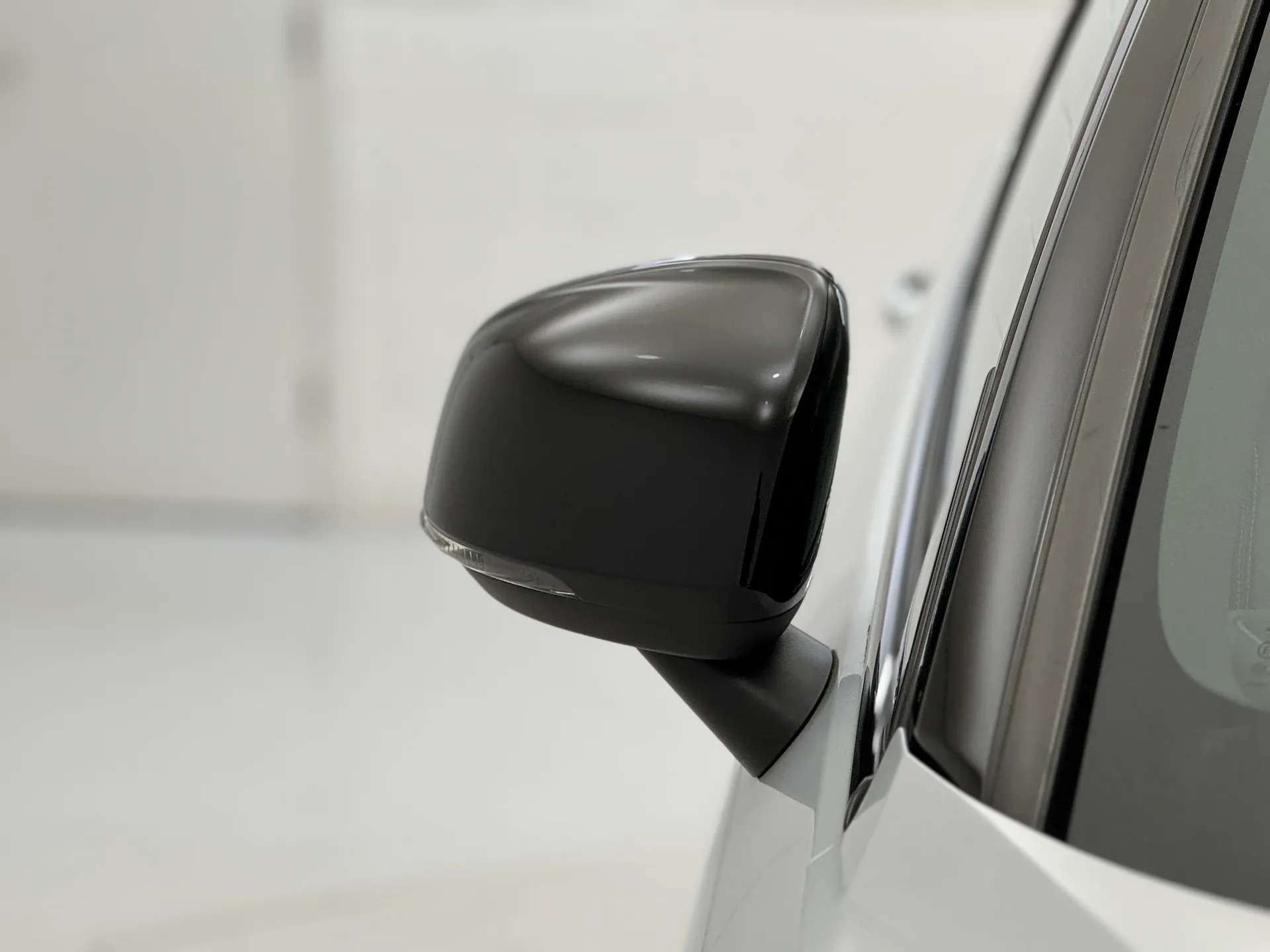 2020 VOLVO XC40 2020 VOLVO XC40