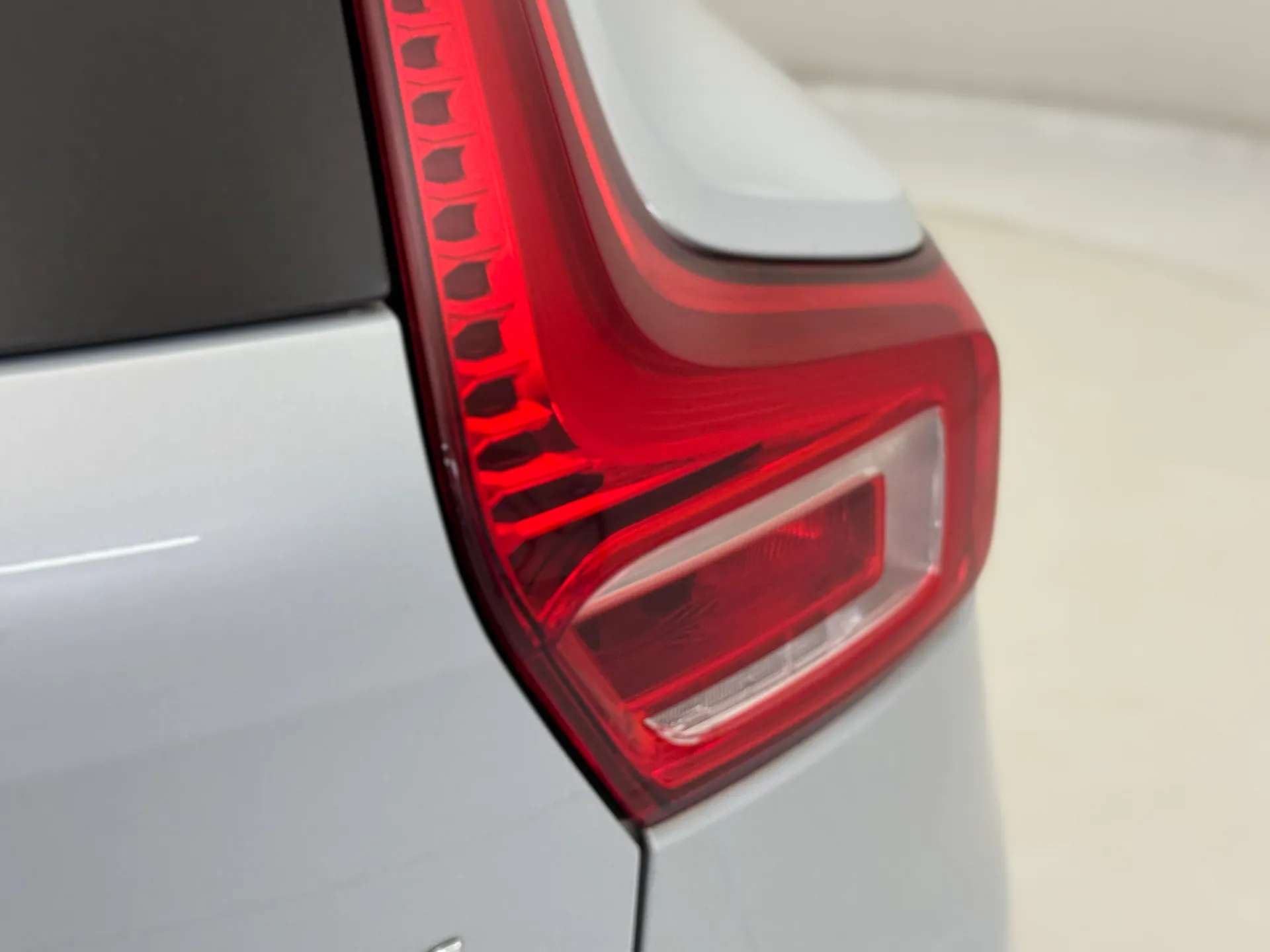 2020 VOLVO XC40 2020 VOLVO XC40