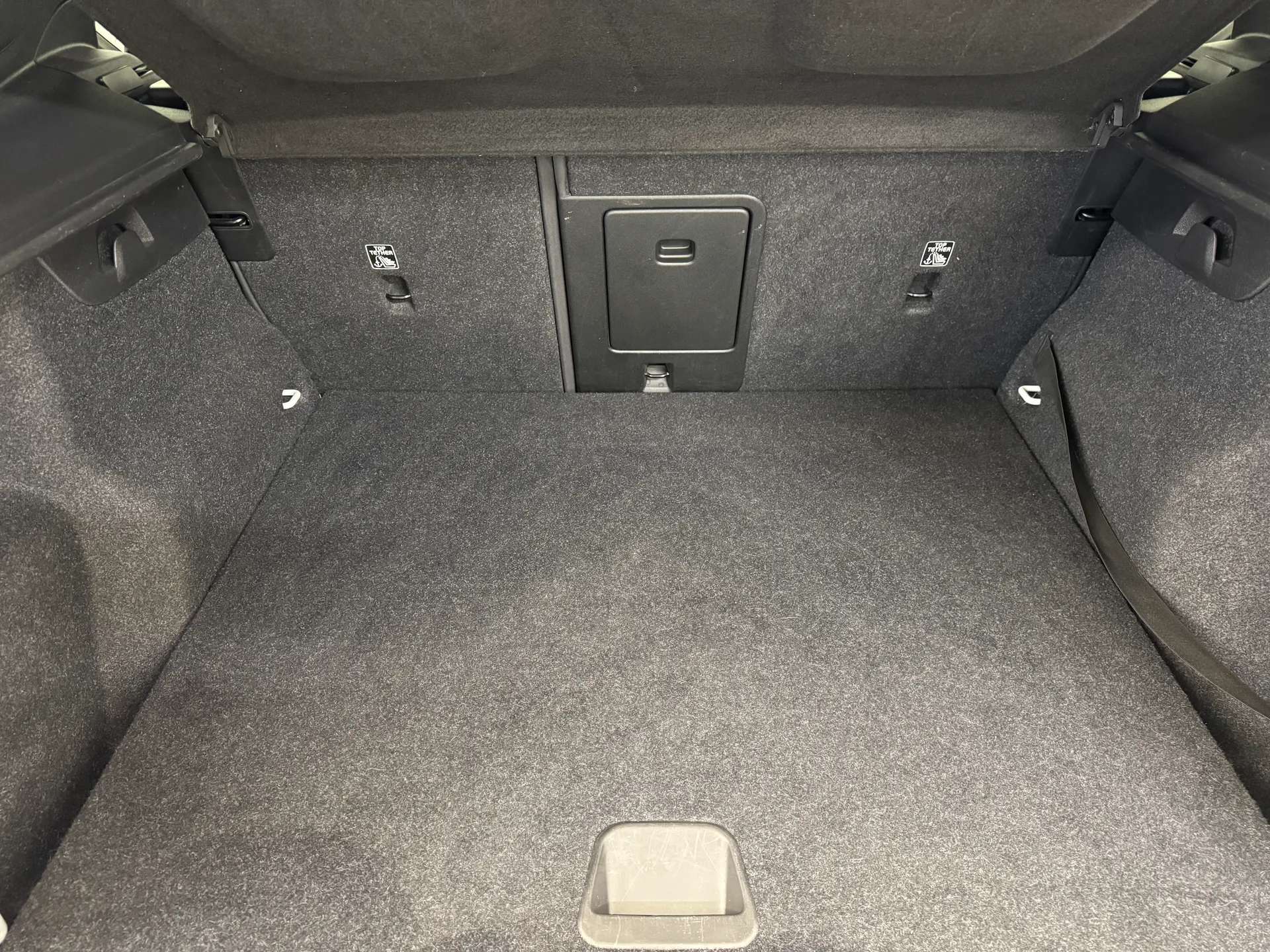 2020 VOLVO XC40 2020 VOLVO XC40