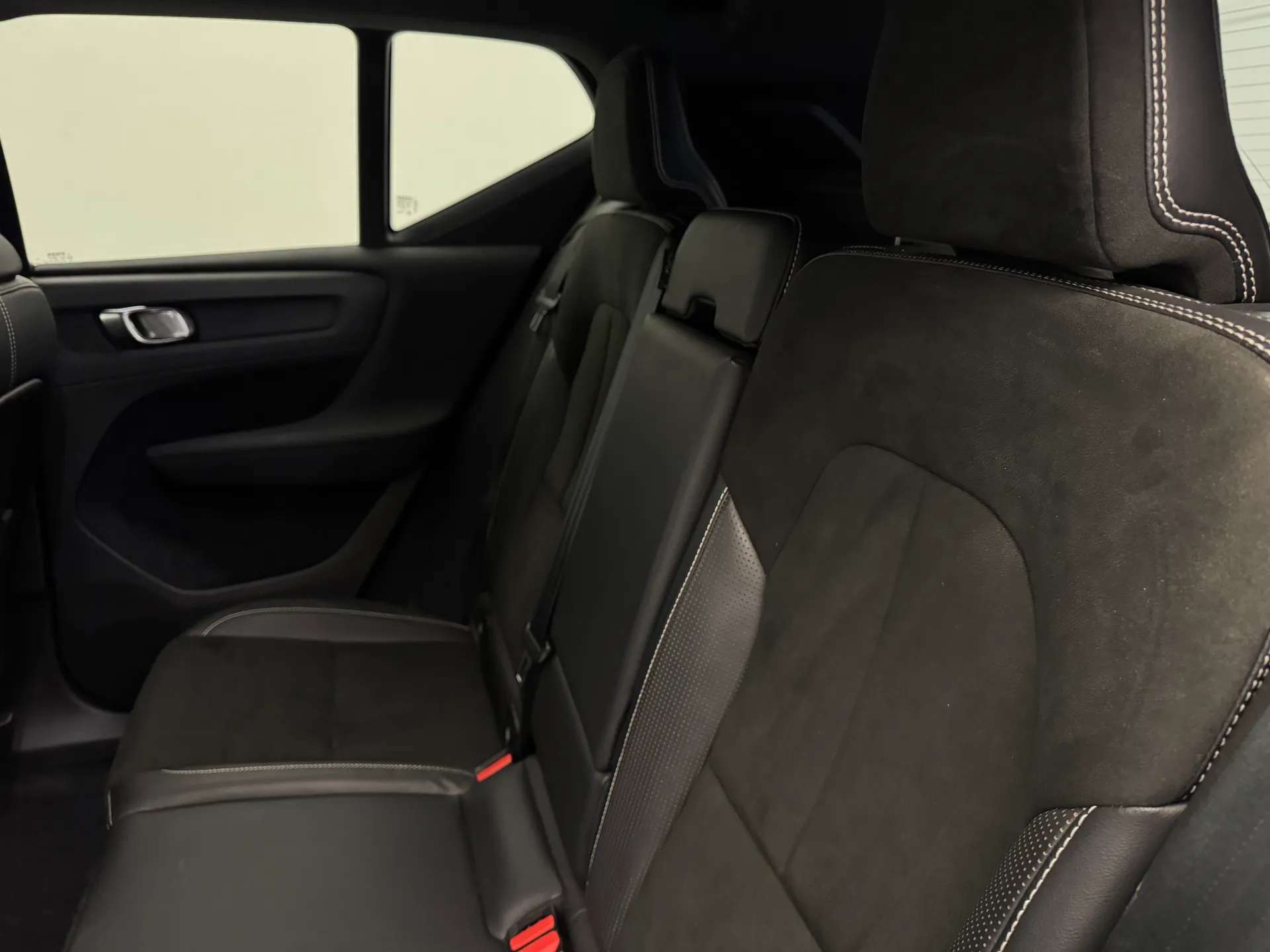 2020 VOLVO XC40 2020 VOLVO XC40