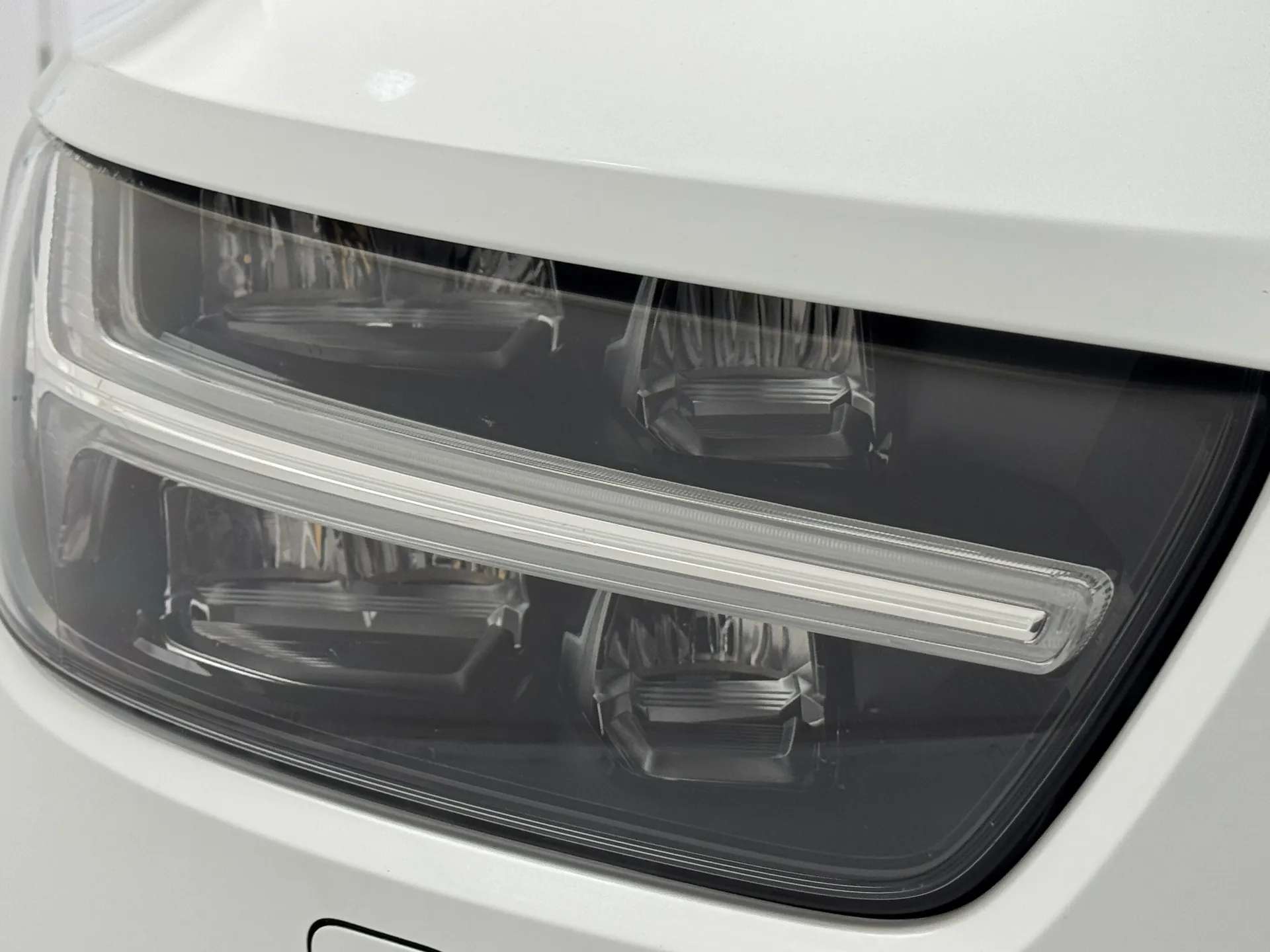 2020 VOLVO XC40 2020 VOLVO XC40