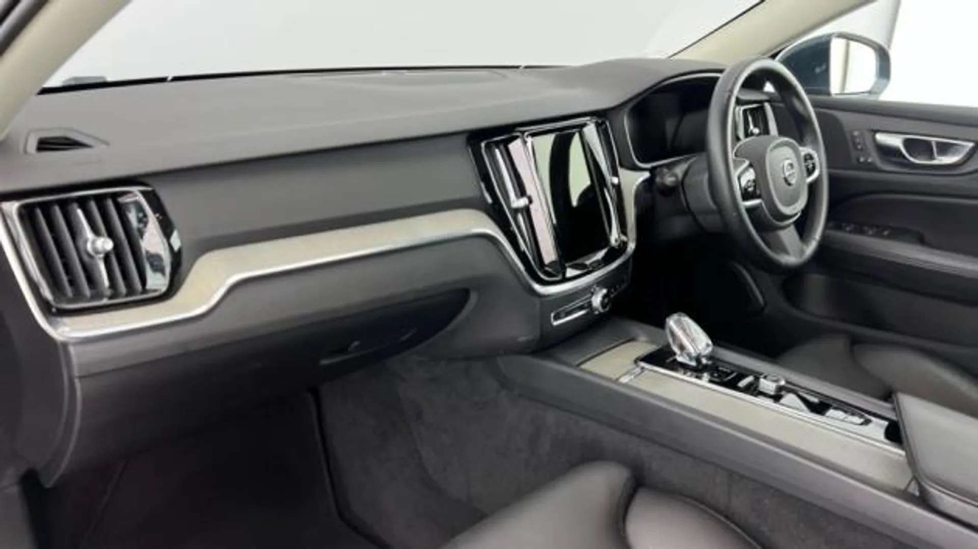 2022 VOLVO V60 2022 VOLVO V60