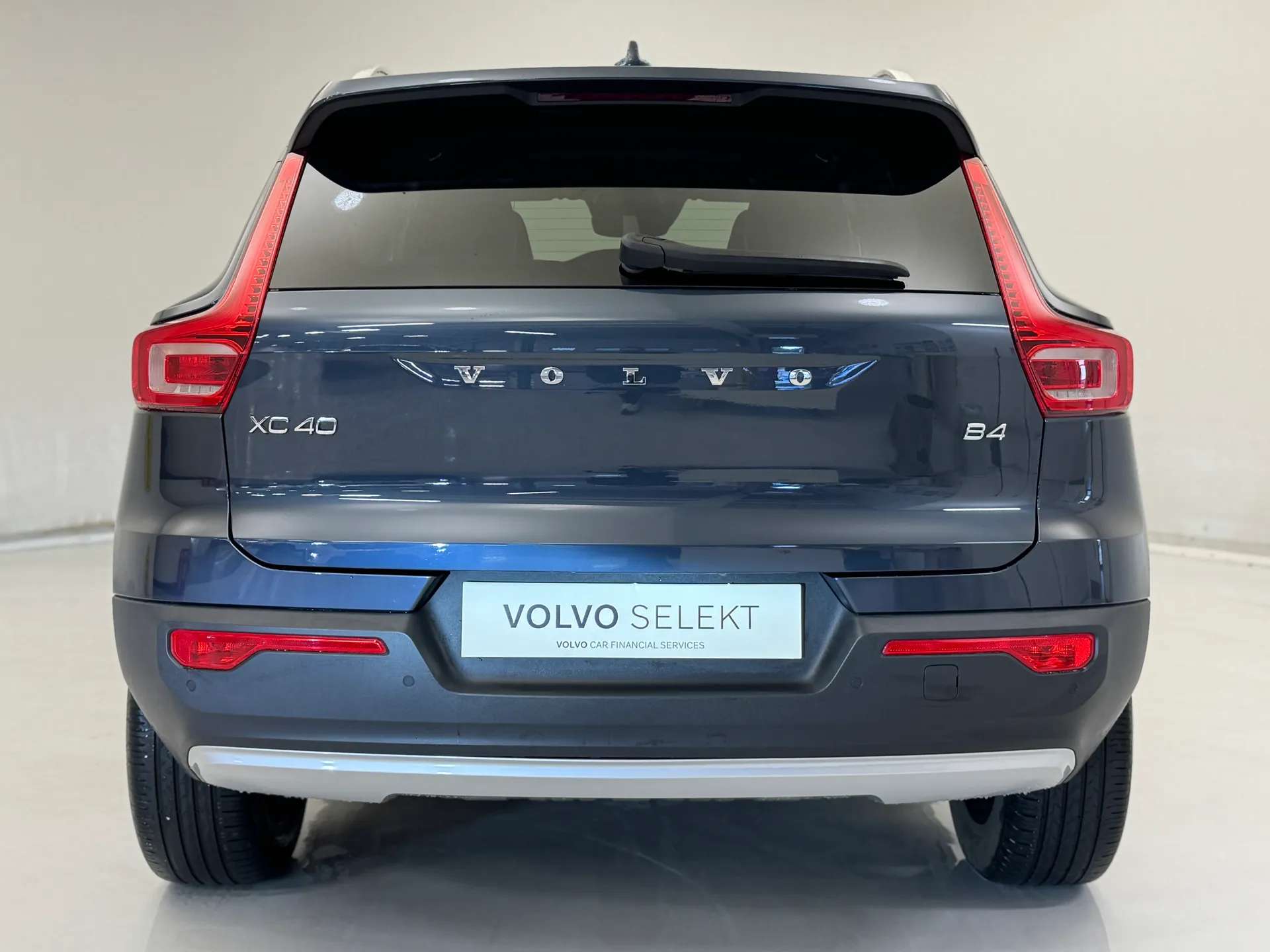 2021 VOLVO XC40 2021 VOLVO XC40
