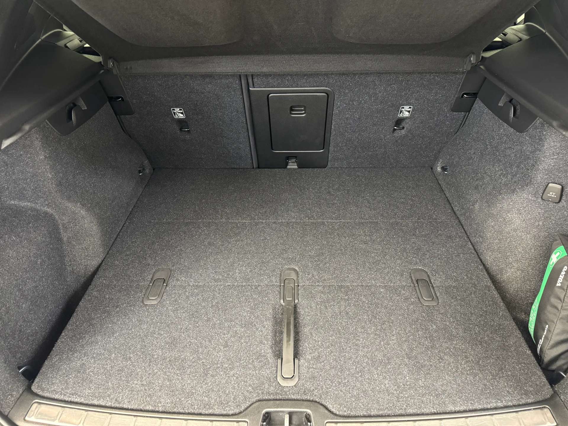 2021 VOLVO XC40 2021 VOLVO XC40