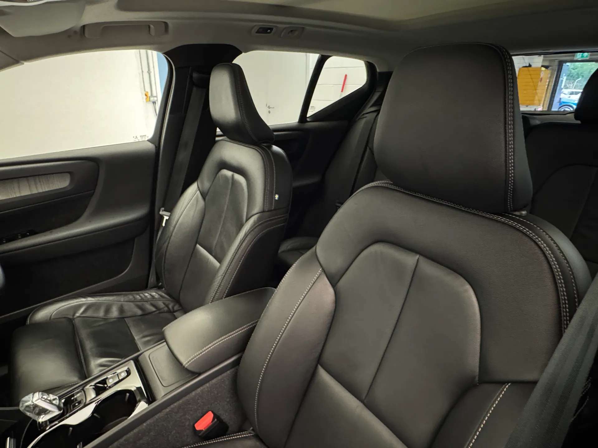 2021 VOLVO XC40 2021 VOLVO XC40
