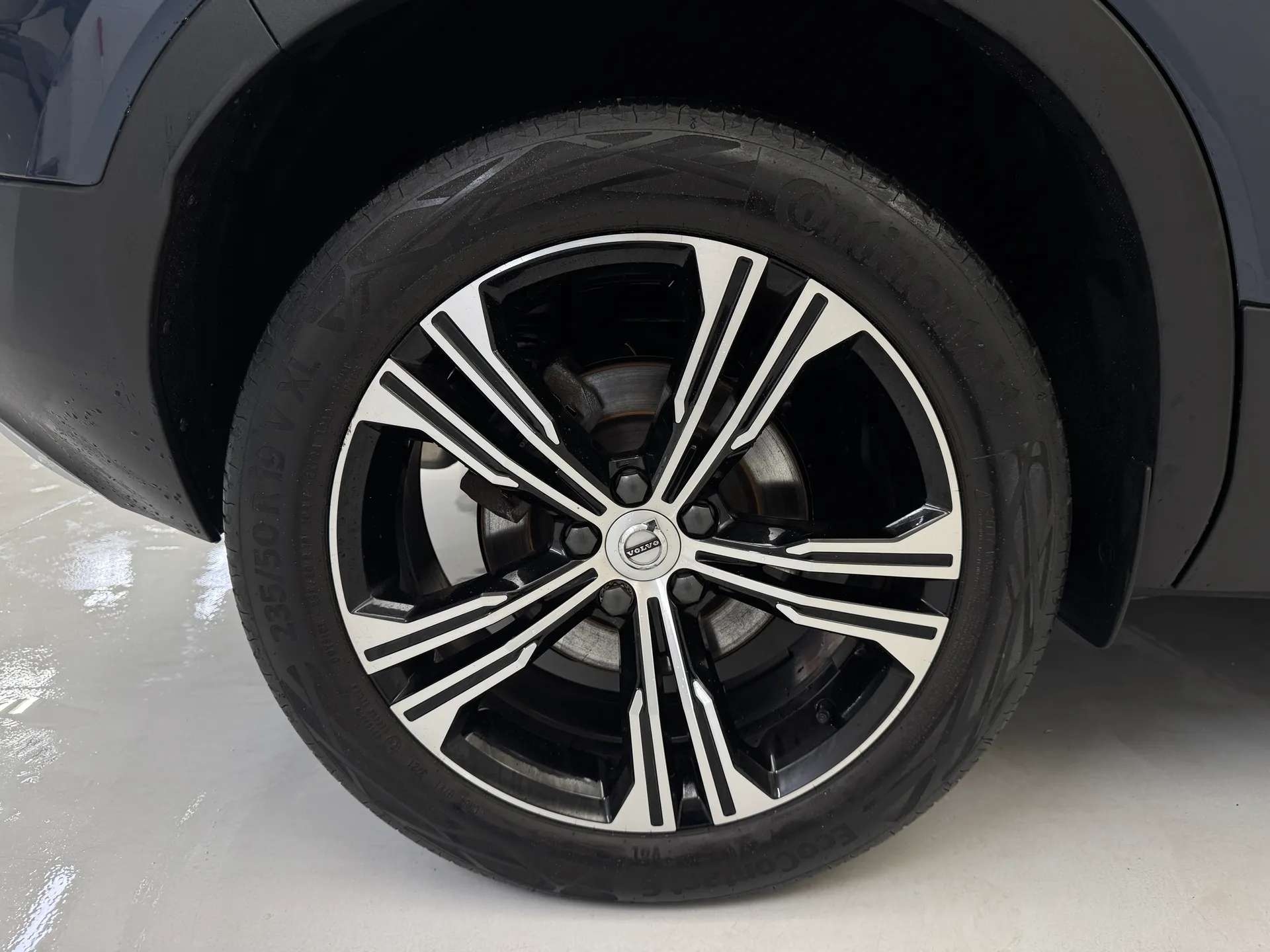 2021 VOLVO XC40 2021 VOLVO XC40