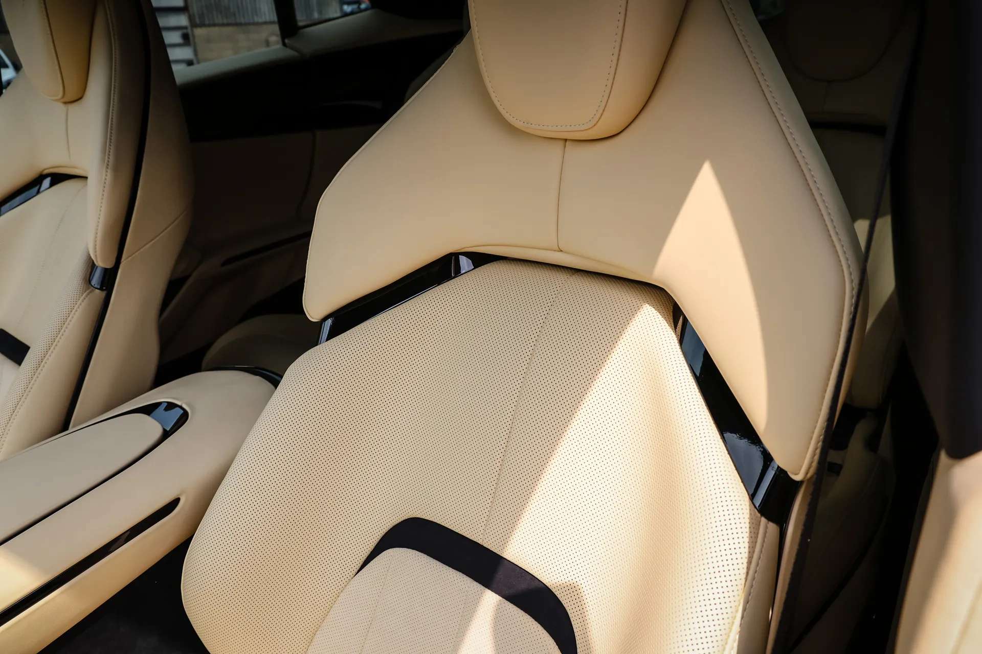 2024 FERRARI PUROSANGUE S-A 2024 FERRARI PUROSANGUE S-A