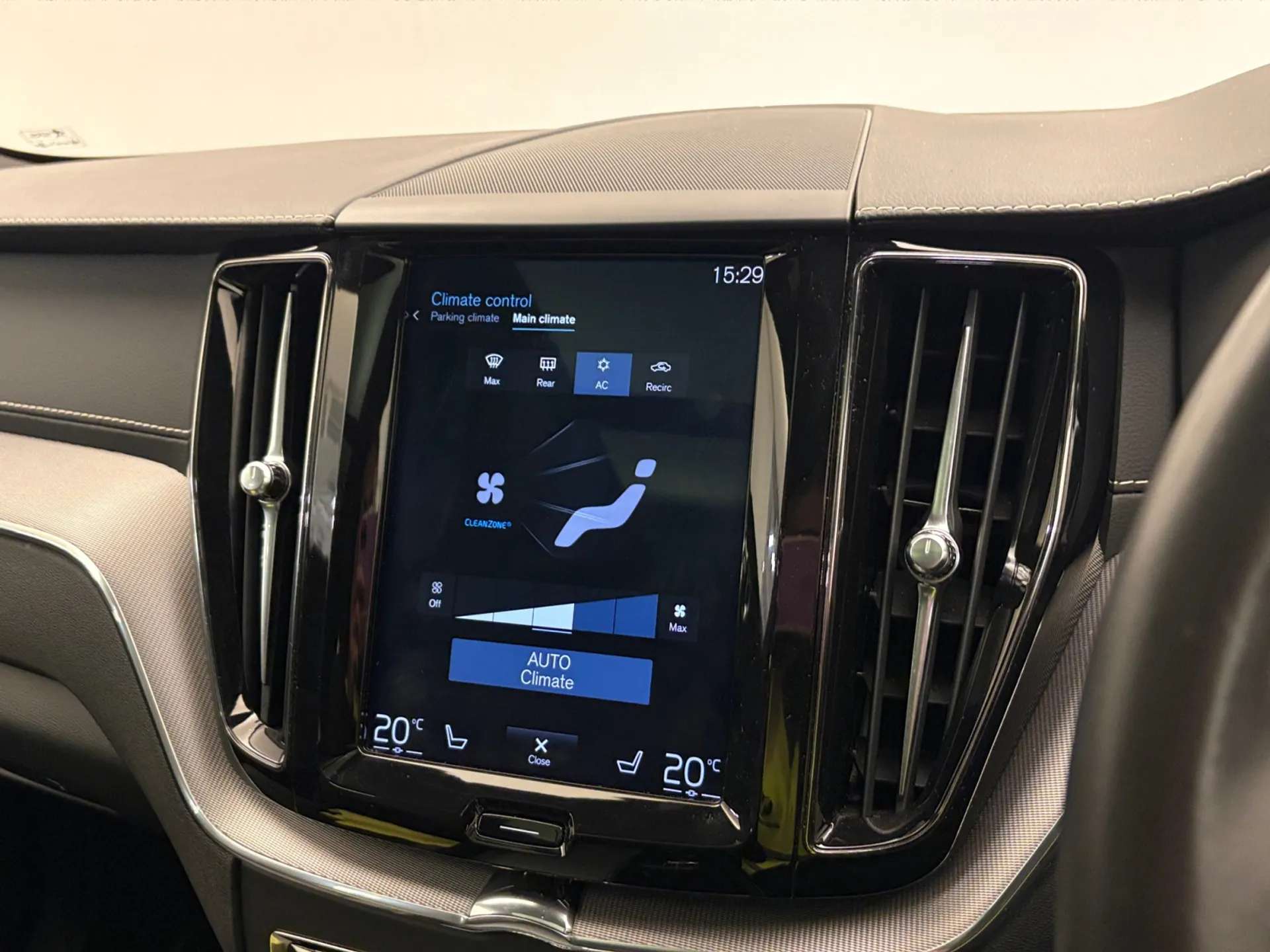 2020 VOLVO XC60 2020 VOLVO XC60