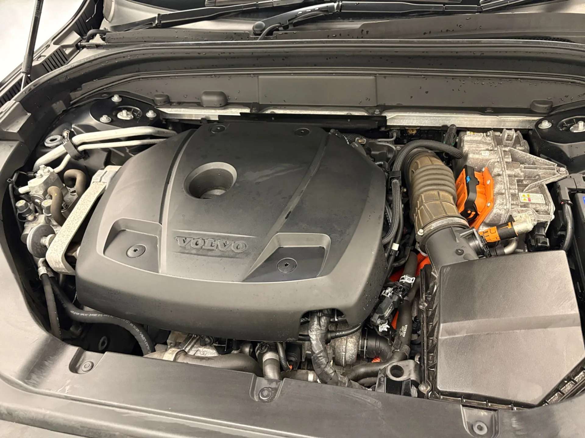 2020 VOLVO XC60 2020 VOLVO XC60