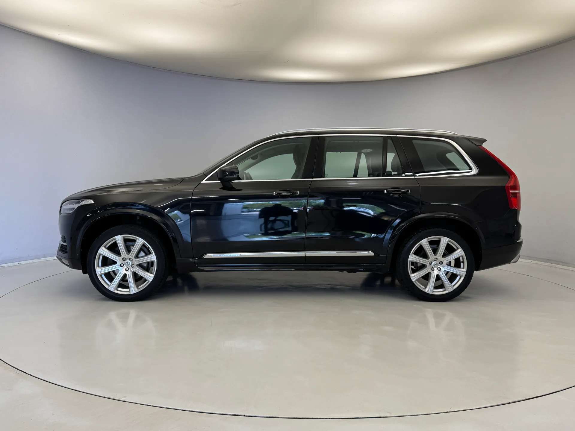 A 2017 VOLVO XC90 2.0 D5 PowerPulse Inscription Pro 5dr AWD G tronic A 2017 VOLVO XC90 2.0 D5 PowerPulse Inscription Pro 5dr AWD G tronic