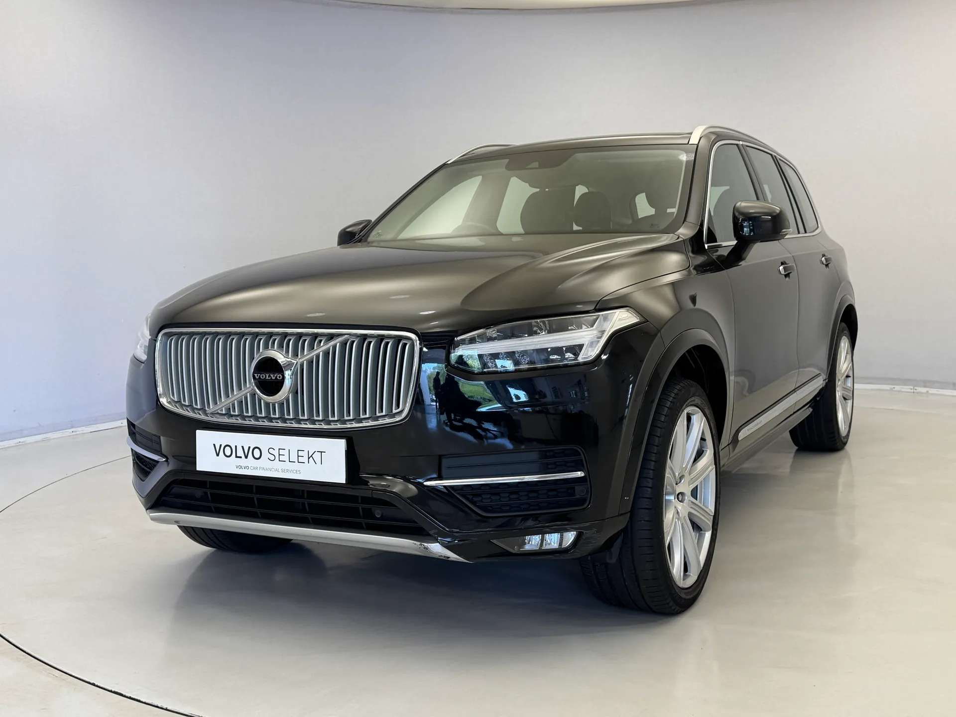 A 2017 VOLVO XC90 2.0 D5 PowerPulse Inscription Pro 5dr AWD G tronic A 2017 VOLVO XC90 2.0 D5 PowerPulse Inscription Pro 5dr AWD G tronic