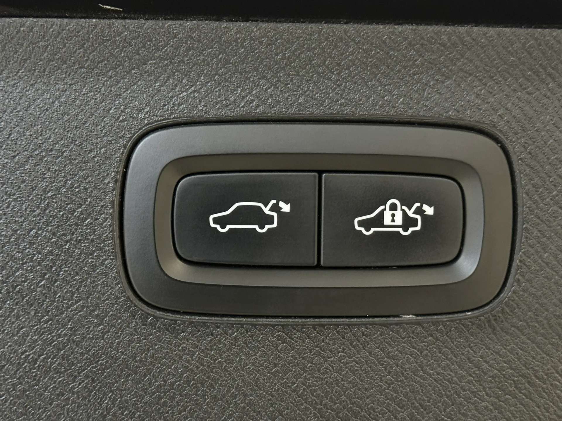 2017 VOLVO XC90 2017 VOLVO XC90