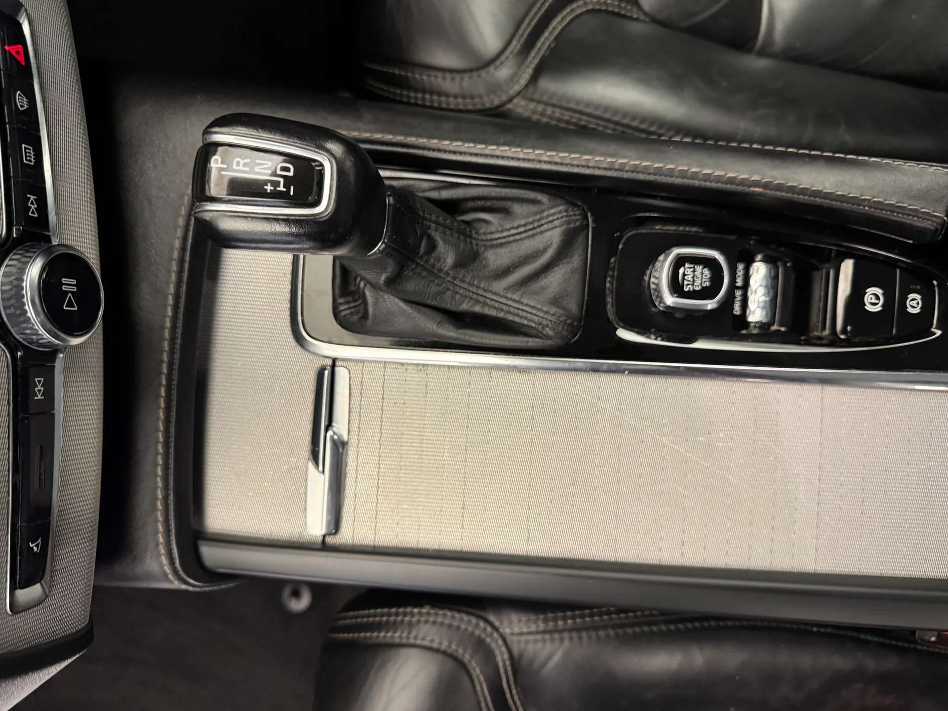 2017 VOLVO XC90 2017 VOLVO XC90