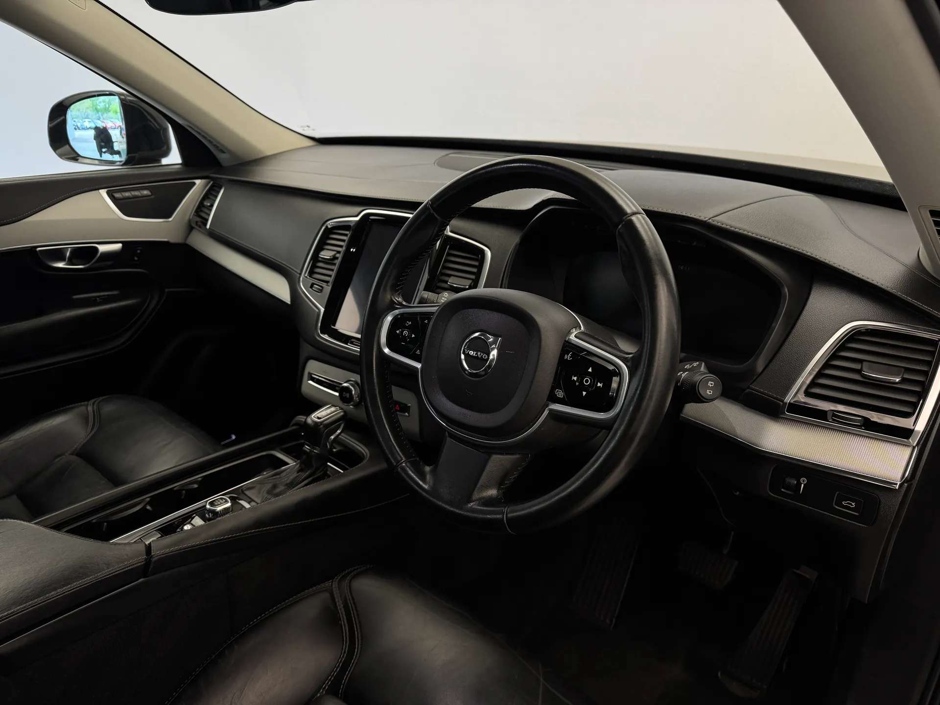 2017 VOLVO XC90 2017 VOLVO XC90