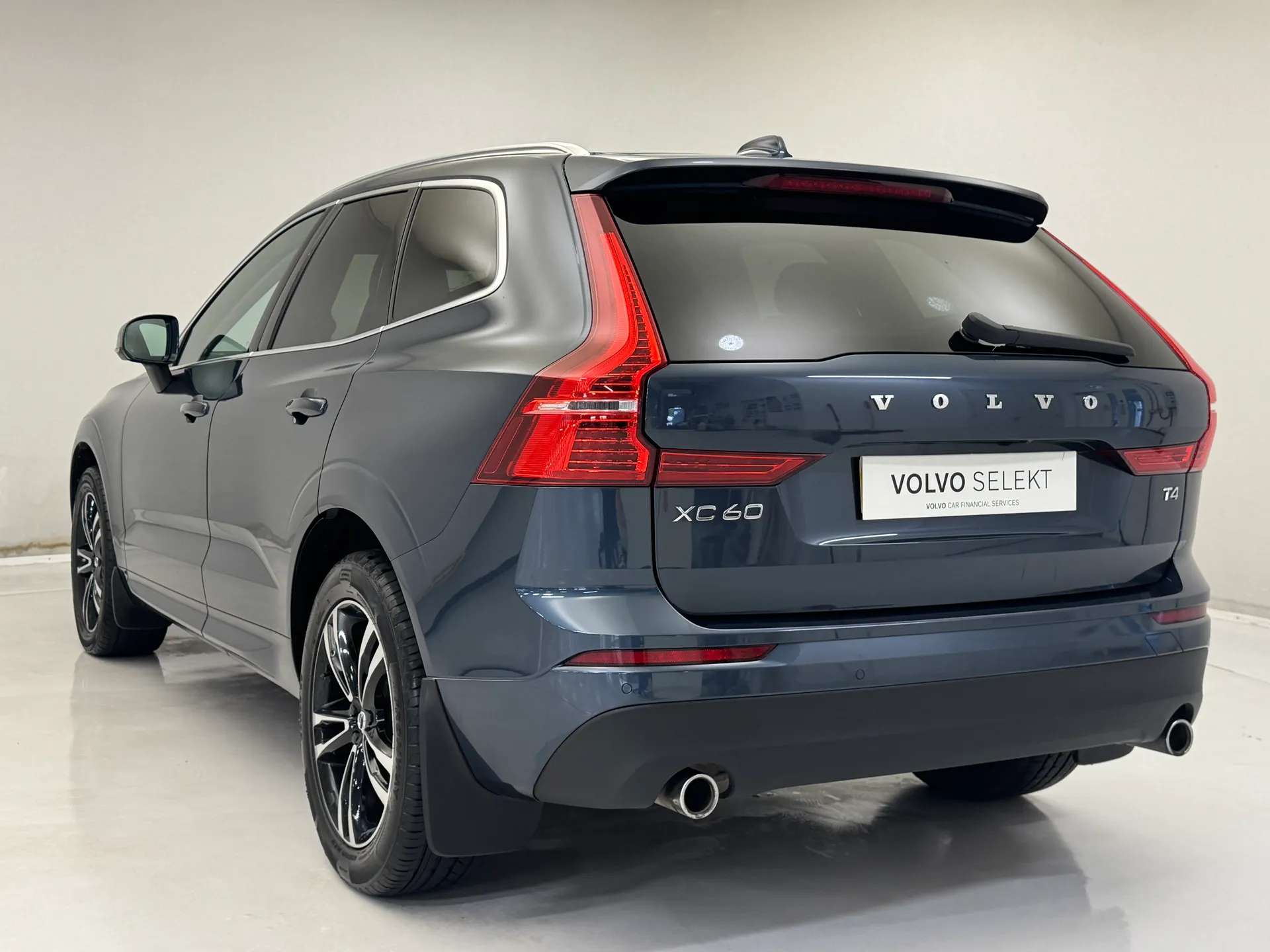 2019 VOLVO XC60 2019 VOLVO XC60