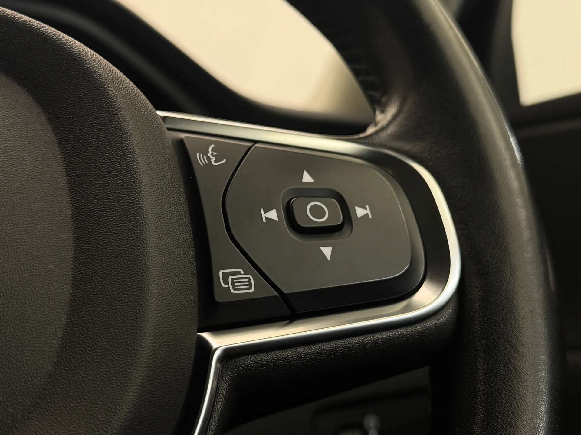 2019 VOLVO XC60 2019 VOLVO XC60