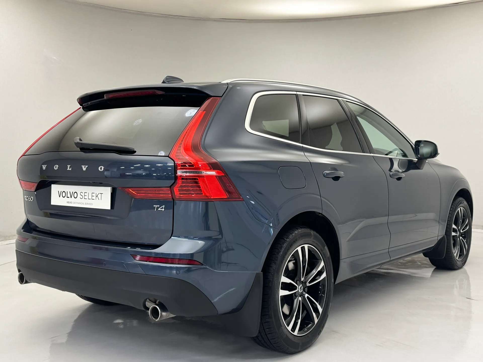 2019 VOLVO XC60 2019 VOLVO XC60