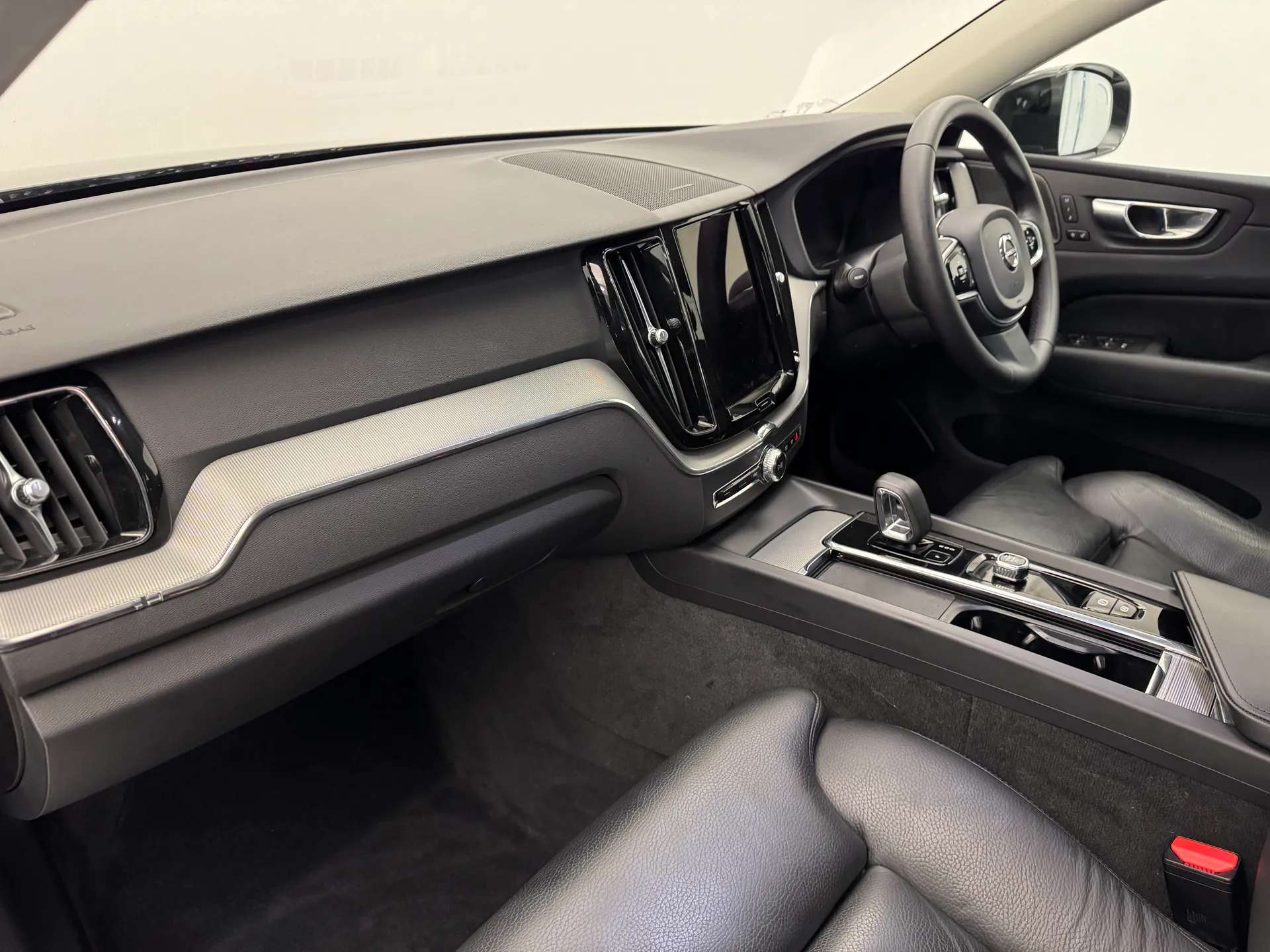 2023 VOLVO XC60 2023 VOLVO XC60