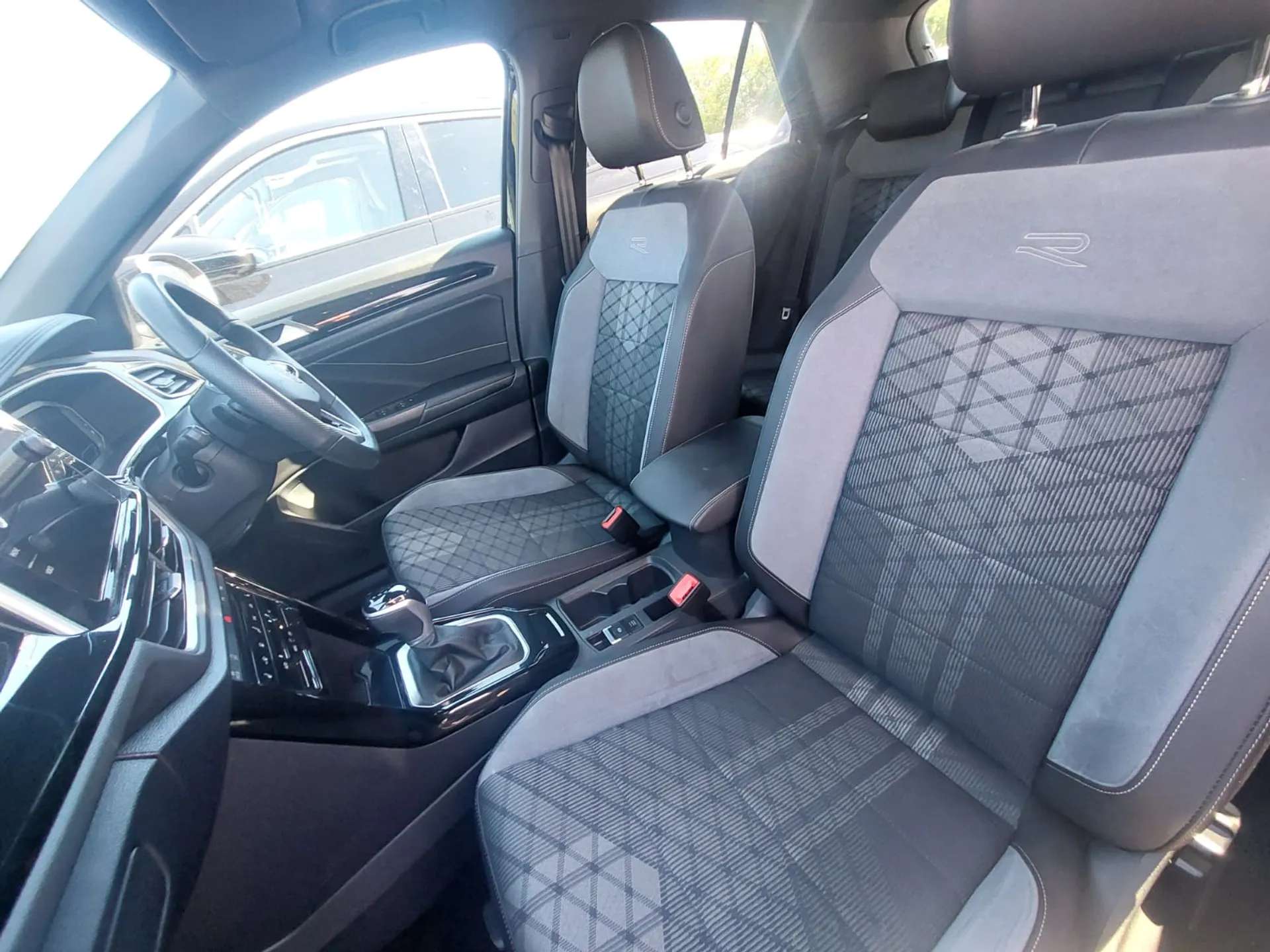 2023 VOLKSWAGEN T-ROC 2023 VOLKSWAGEN T-ROC