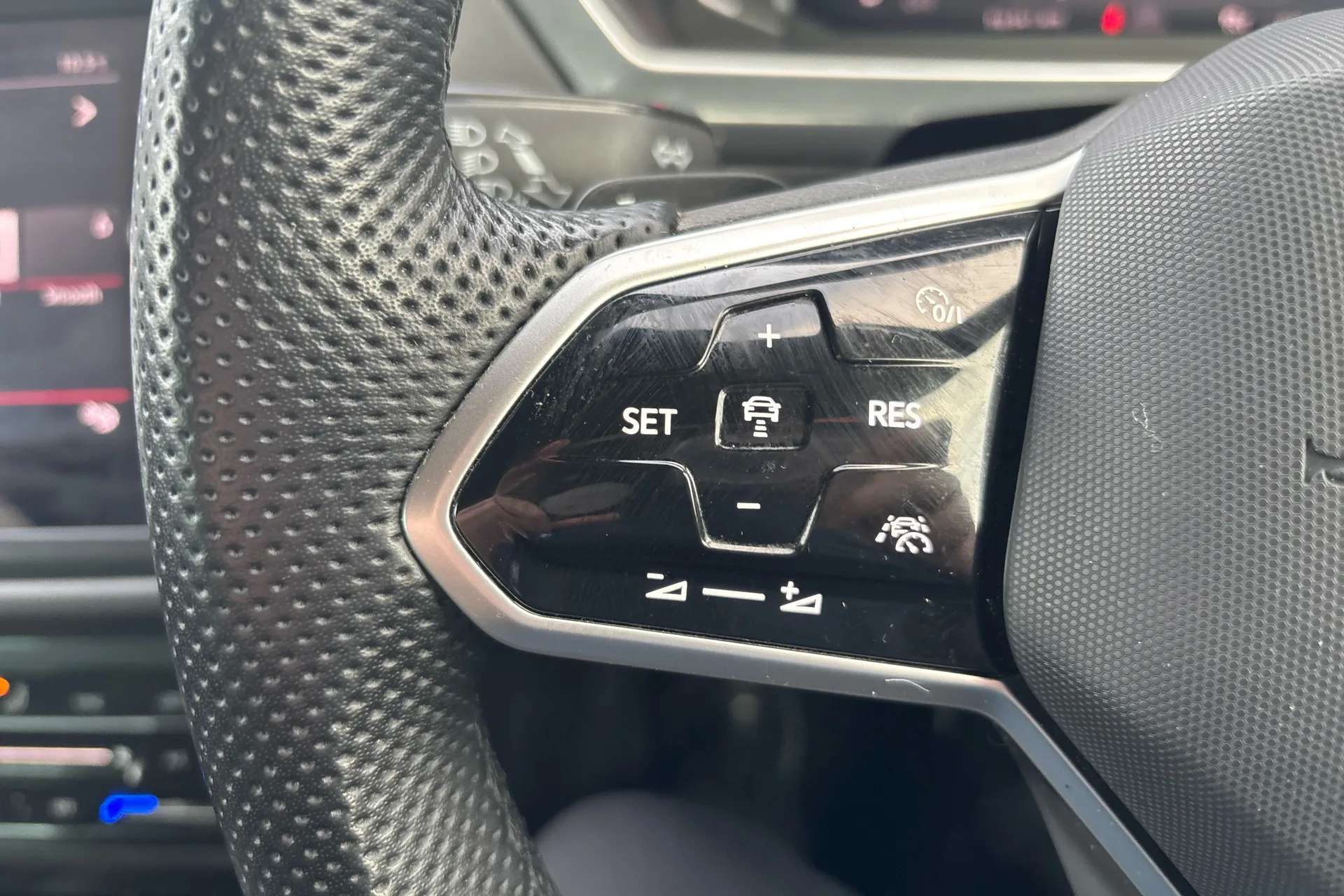 2023 VOLKSWAGEN TIGUAN 2023 VOLKSWAGEN TIGUAN