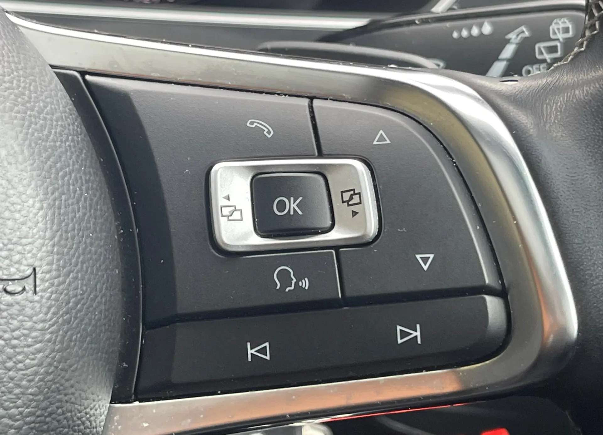 2018 VOLKSWAGEN TIGUAN 2018 VOLKSWAGEN TIGUAN