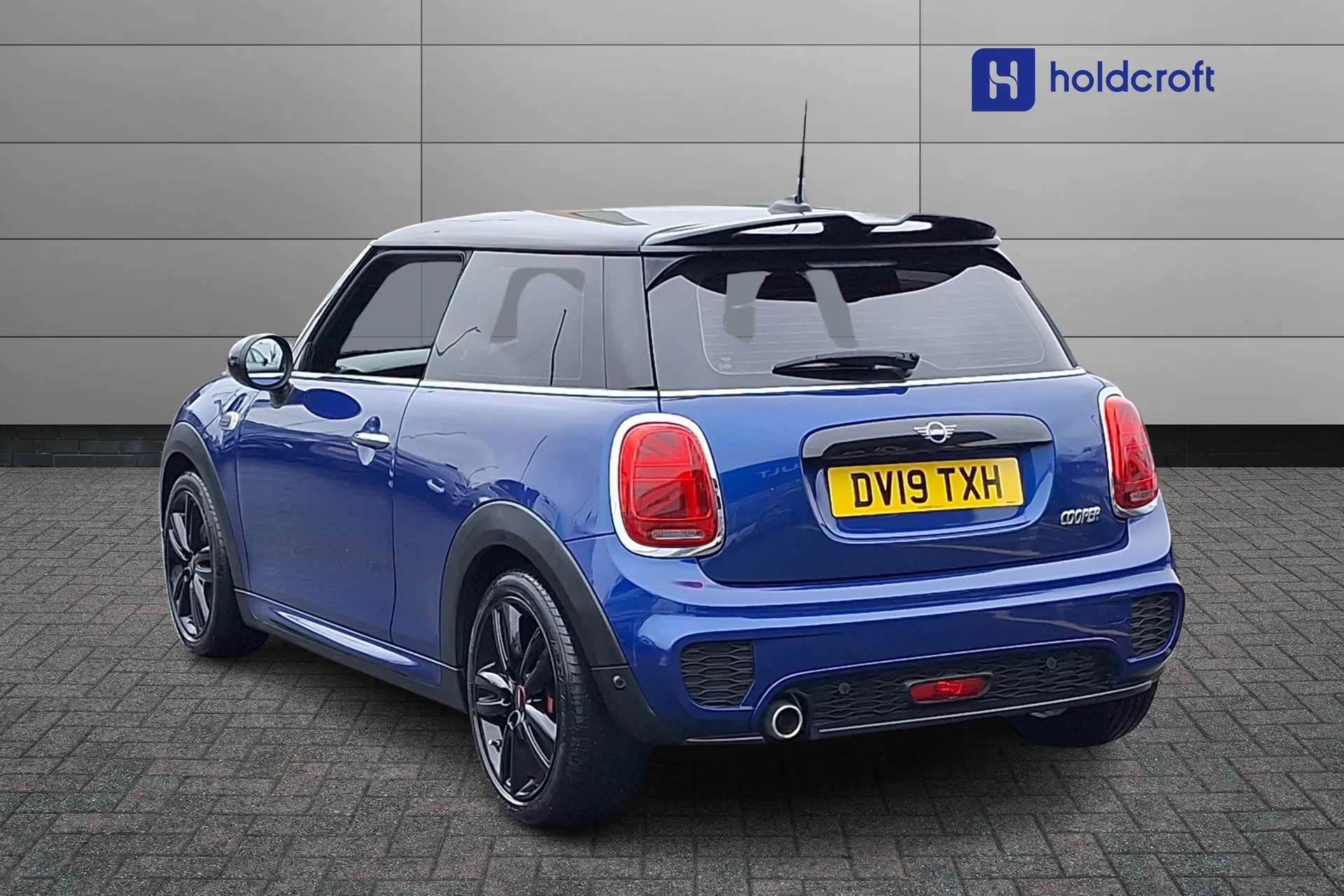 A 2019 MINI HATCH 1.5 Cooper Sport II 3dr A 2019 MINI HATCH 1.5 Cooper Sport II 3dr