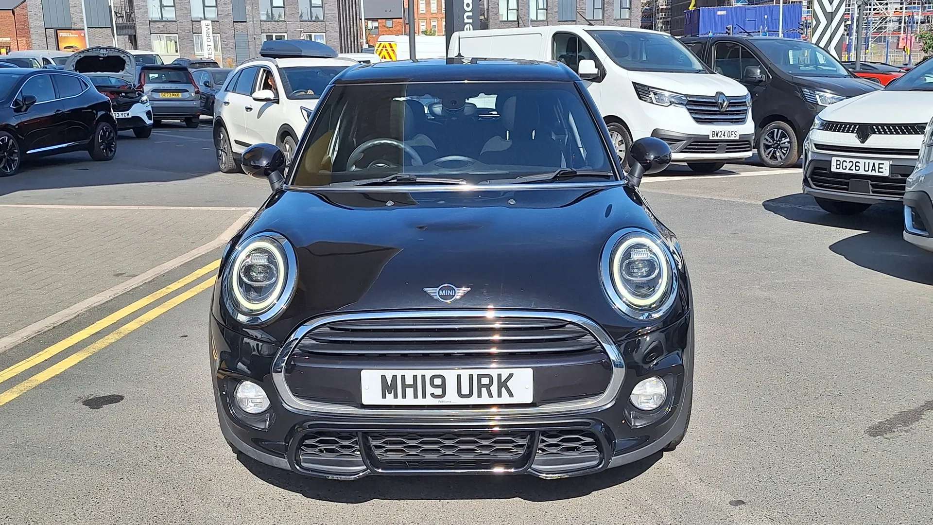 A 2019 MINI HATCH 1.5 Cooper Sport II 5dr A 2019 MINI HATCH 1.5 Cooper Sport II 5dr