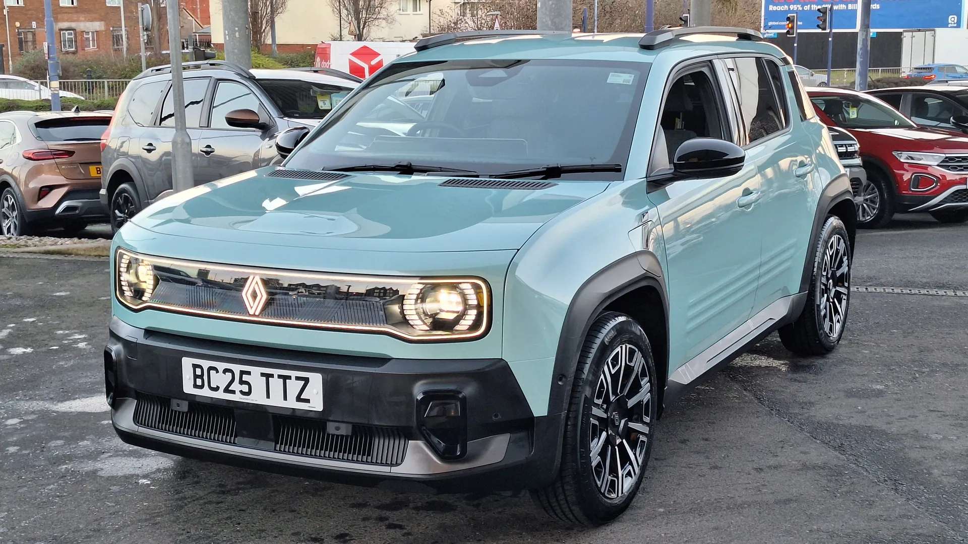 A 2025 RENAULT 4 110kW Techno 52kWh Comfort range 5dr Auto A 2025 RENAULT 4 110kW Techno 52kWh Comfort range 5dr Auto