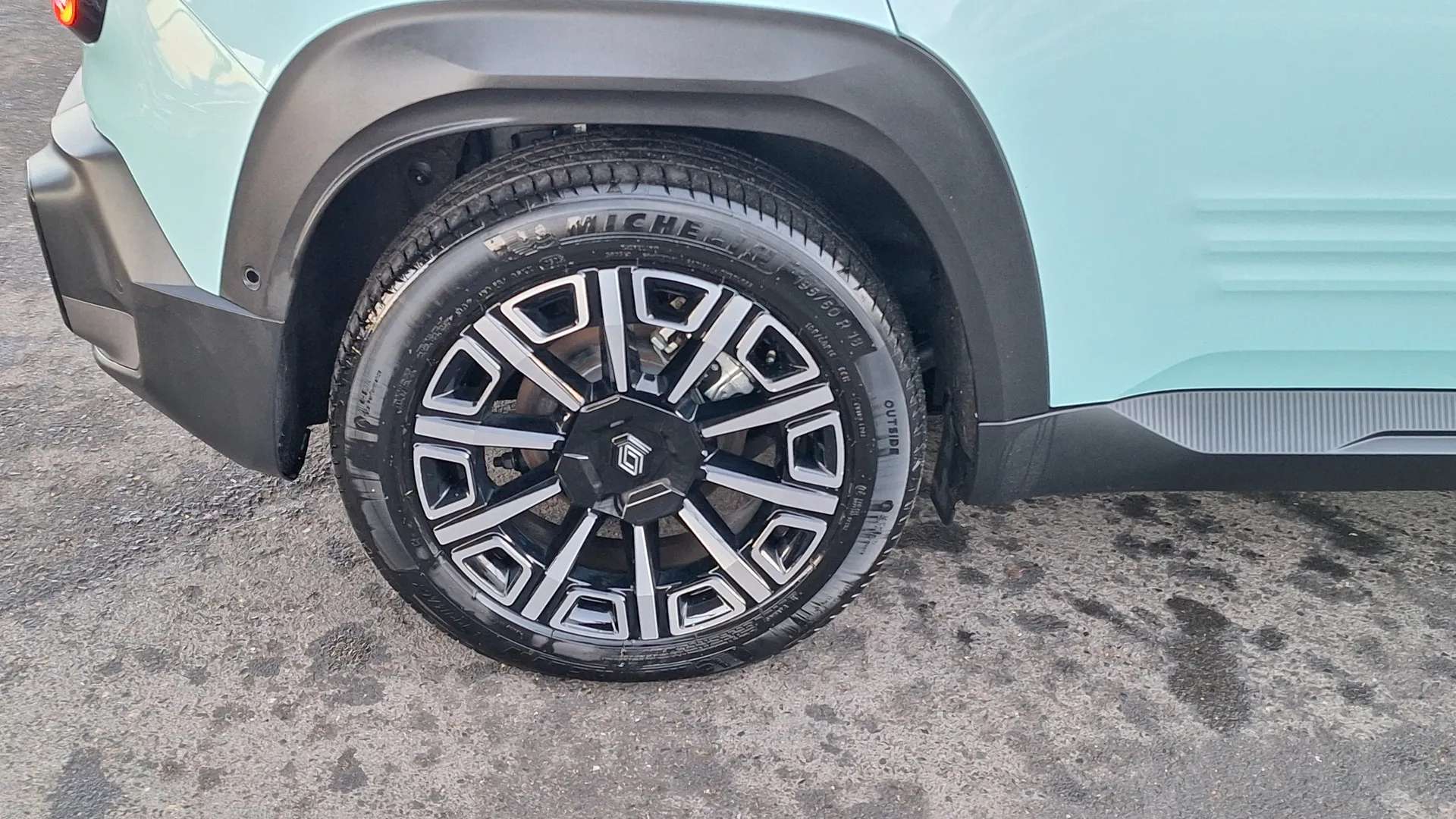 2025 RENAULT 4 2025 RENAULT 4