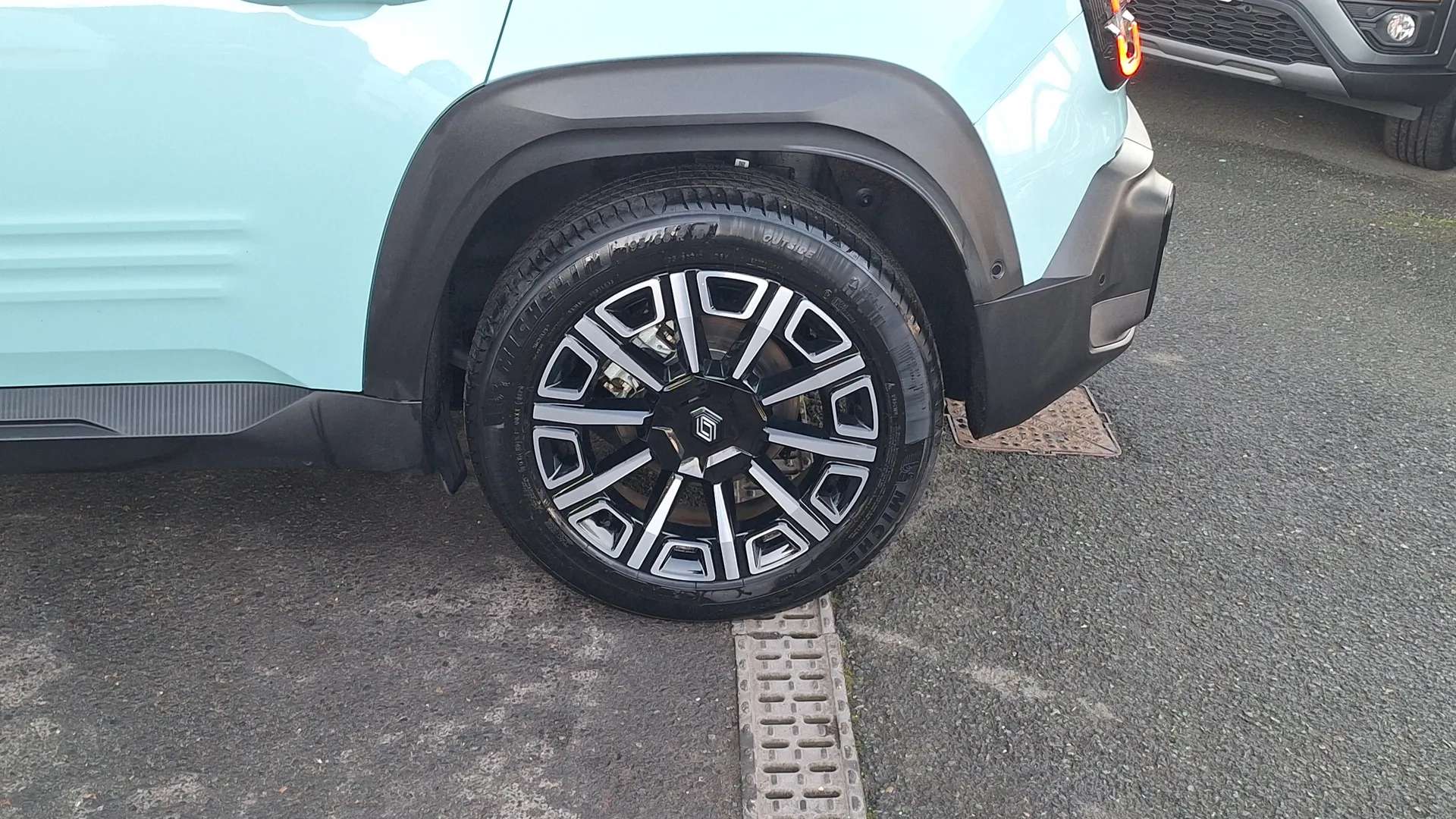 2025 RENAULT 4 2025 RENAULT 4