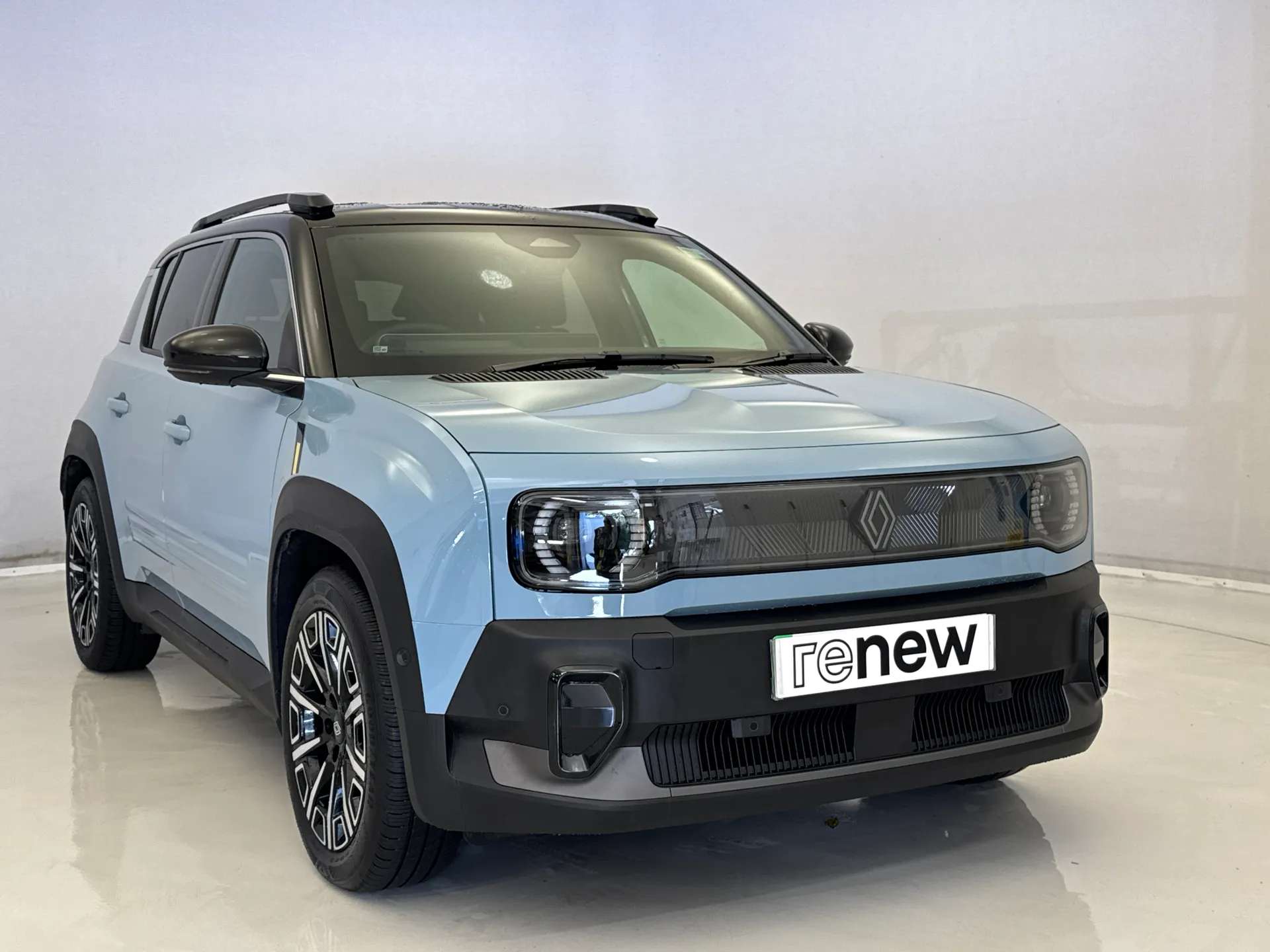 A 2026 RENAULT 4 110kW Iconic 52kWh Comfort range 5dr Auto A 2026 RENAULT 4 110kW Iconic 52kWh Comfort range 5dr Auto