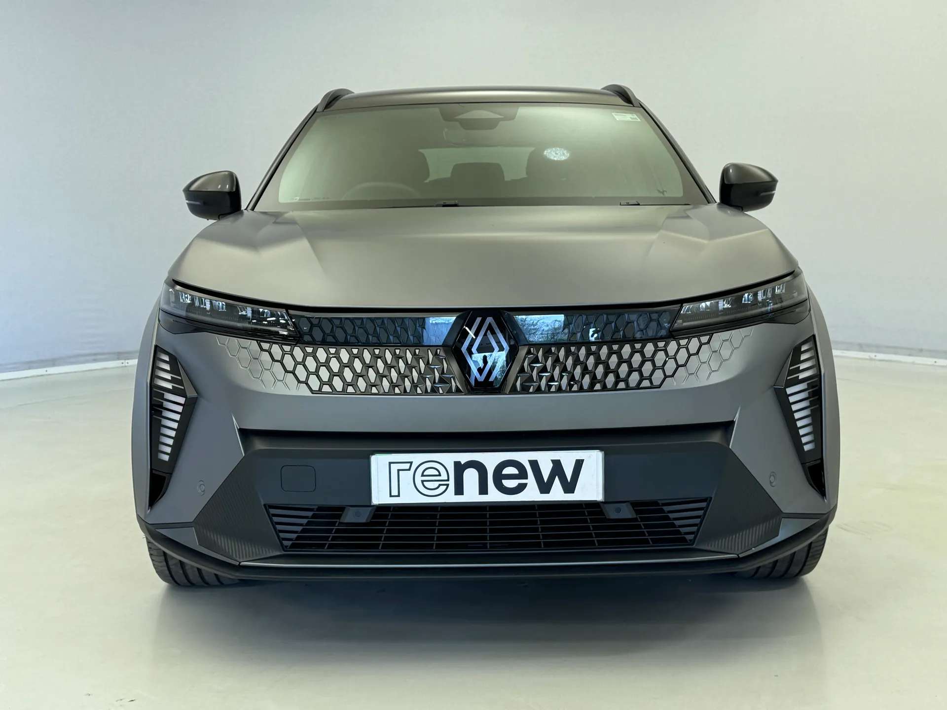 A 2025 RENAULT SCENIC E-TECH 160kW Esprit Alpine 87kWh Long Range 5dr Auto A 2025 RENAULT SCENIC E-TECH 160kW Esprit Alpine 87kWh Long Range 5dr Auto