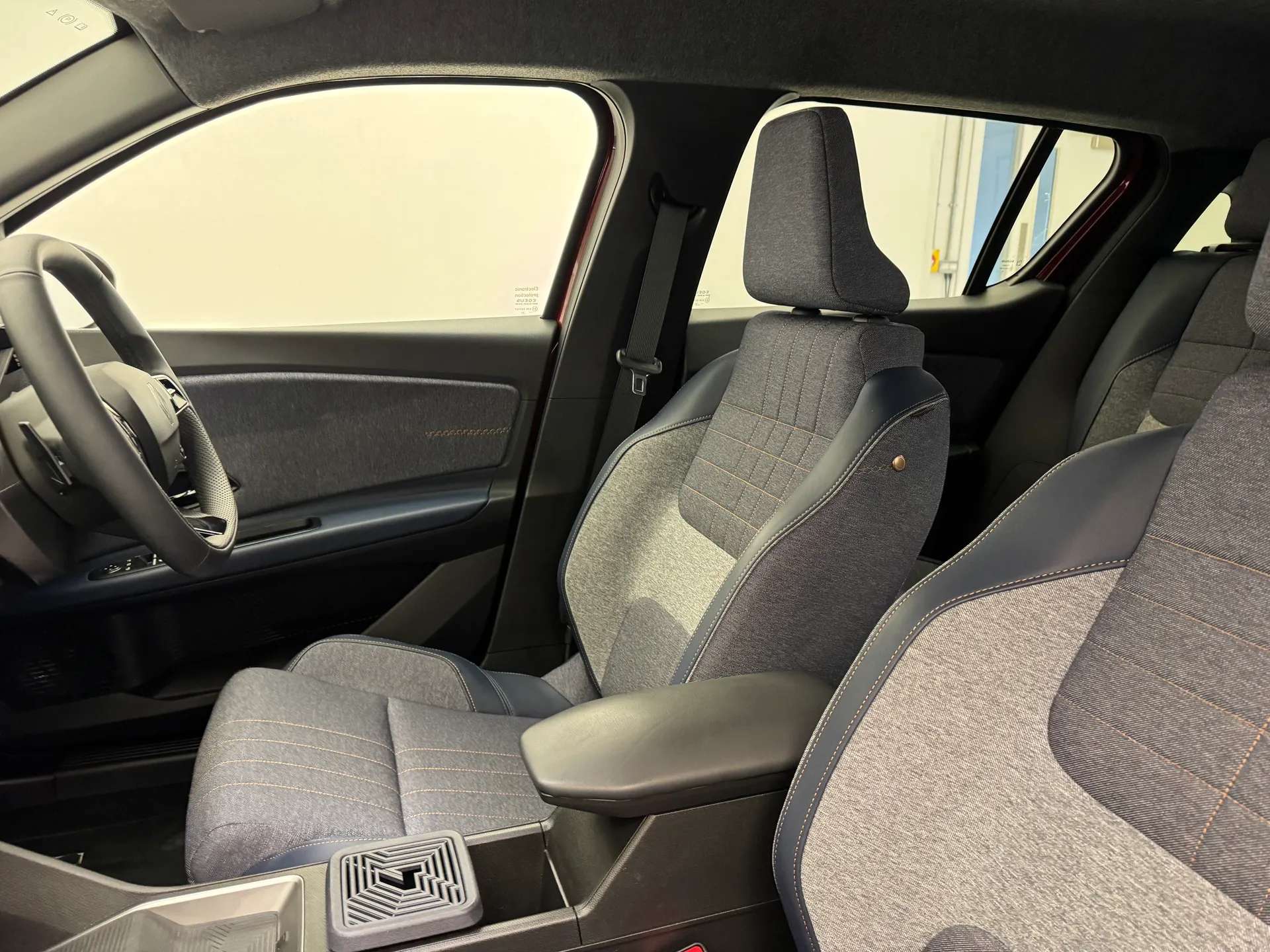 2025 RENAULT 4 2025 RENAULT 4