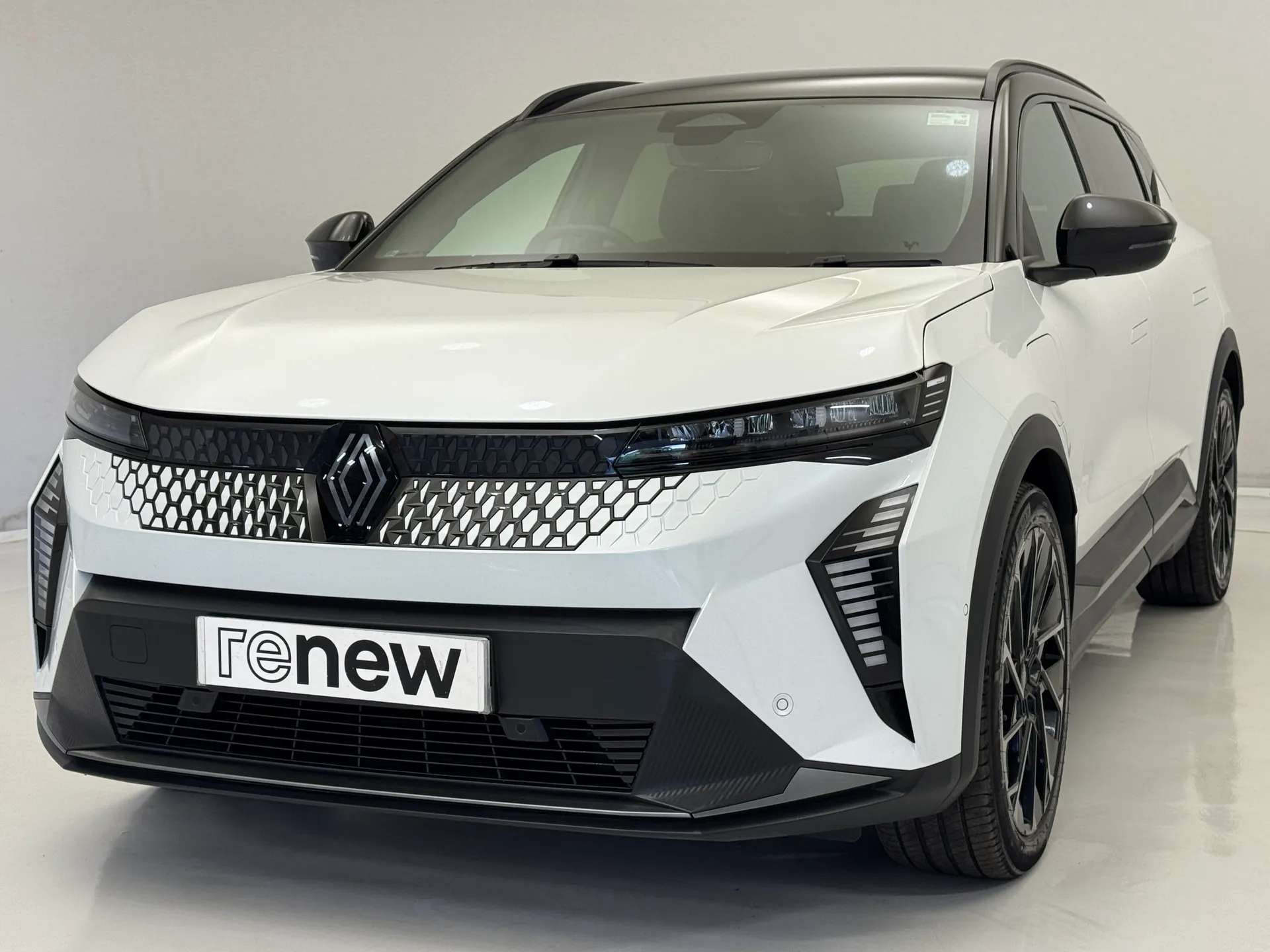 A 2025 RENAULT SCENIC E-TECH 160kW Esprit Alpine 87kWh Long Range 5dr Auto A 2025 RENAULT SCENIC E-TECH 160kW Esprit Alpine 87kWh Long Range 5dr Auto