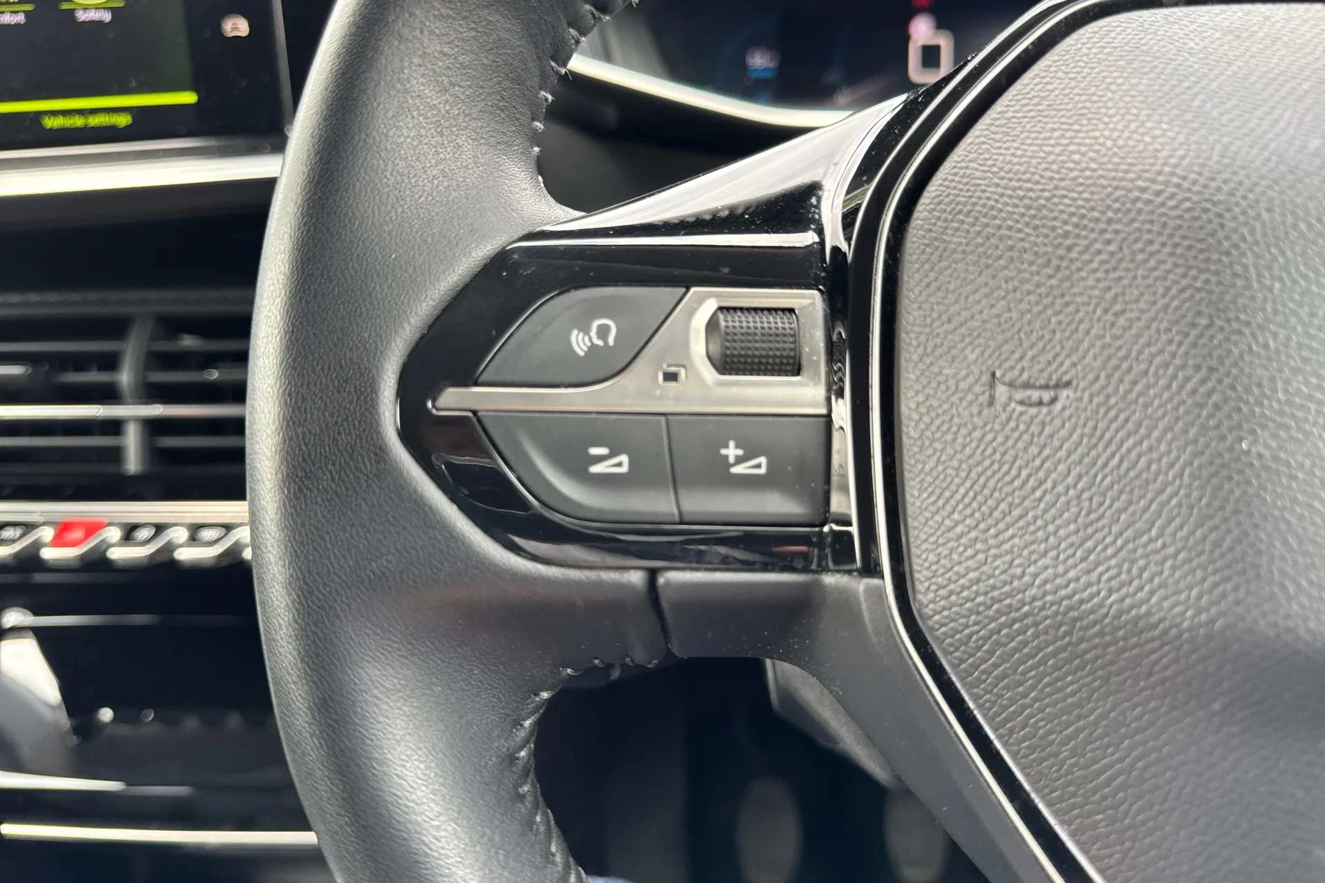 2021 PEUGEOT 2008 2021 PEUGEOT 2008