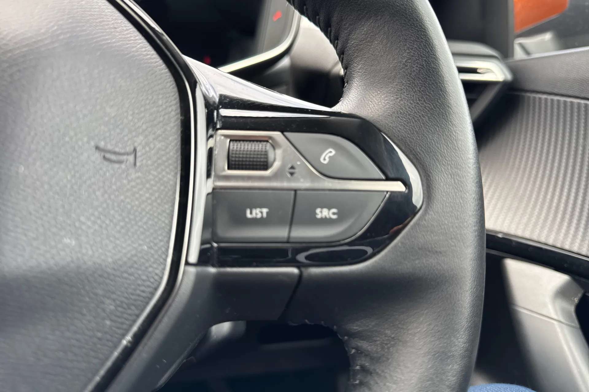 2021 PEUGEOT 2008 2021 PEUGEOT 2008