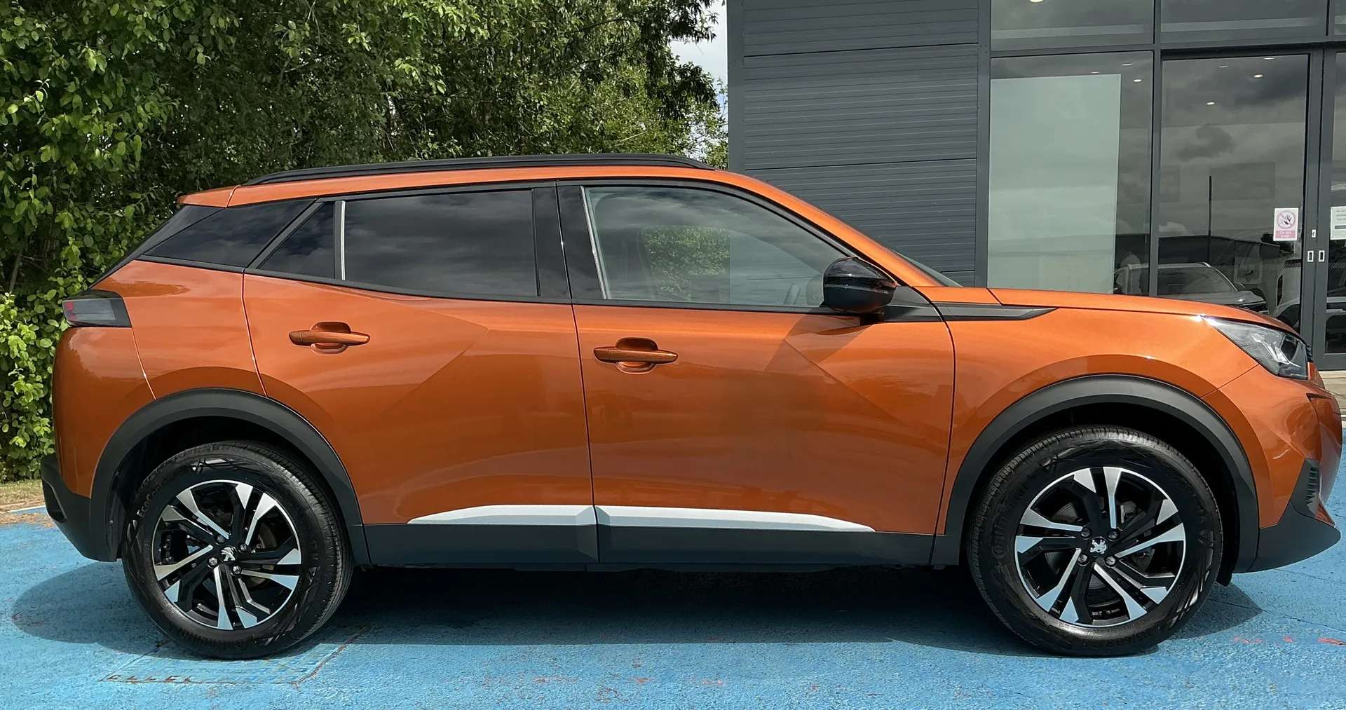 2023 PEUGEOT 2008 2023 PEUGEOT 2008