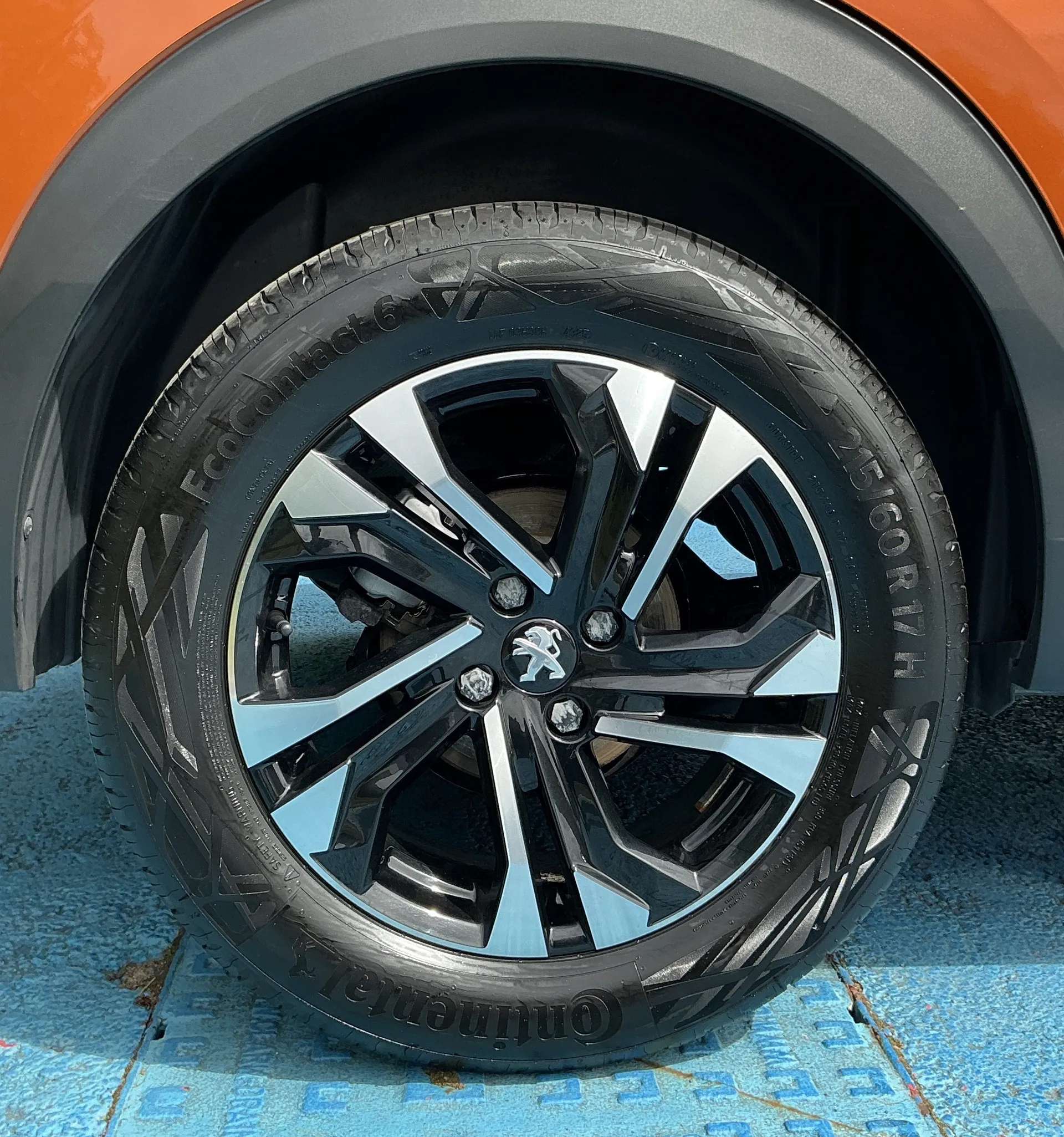 2023 PEUGEOT 2008 2023 PEUGEOT 2008