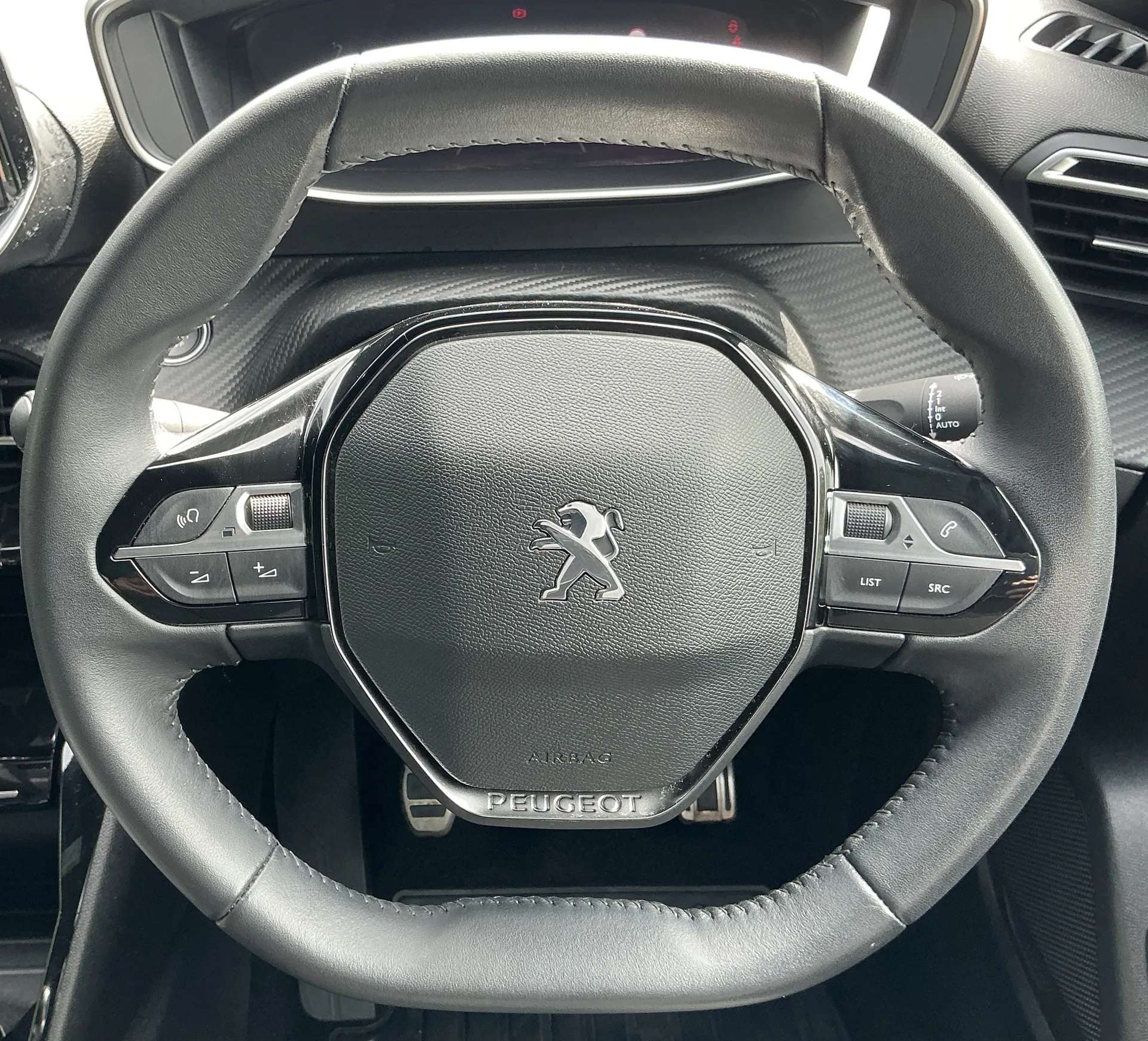 2023 PEUGEOT 2008 2023 PEUGEOT 2008