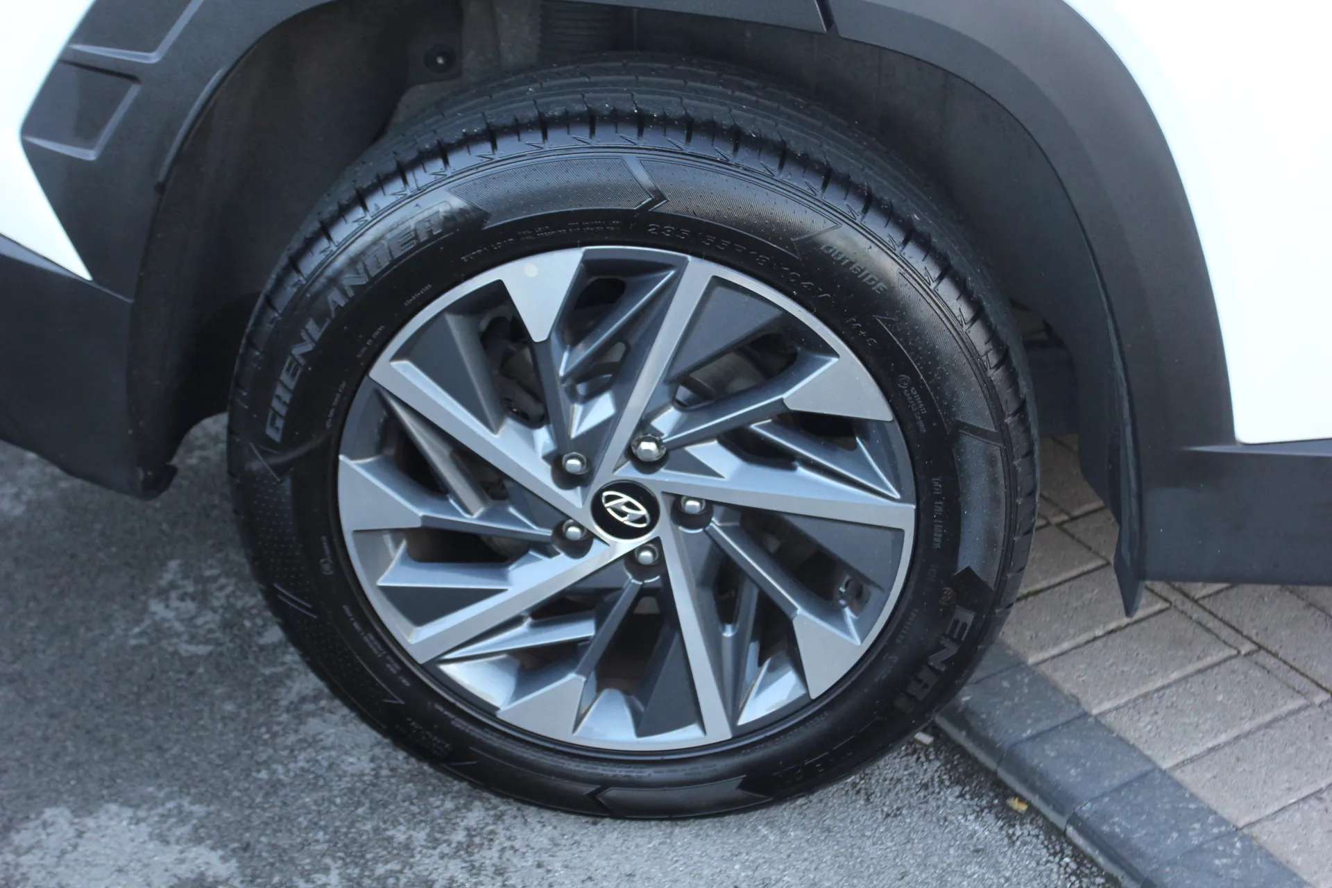 A 2023 HYUNDAI TUCSON 1.6 TGDi Premium 5dr 2WD A 2023 HYUNDAI TUCSON 1.6 TGDi Premium 5dr 2WD