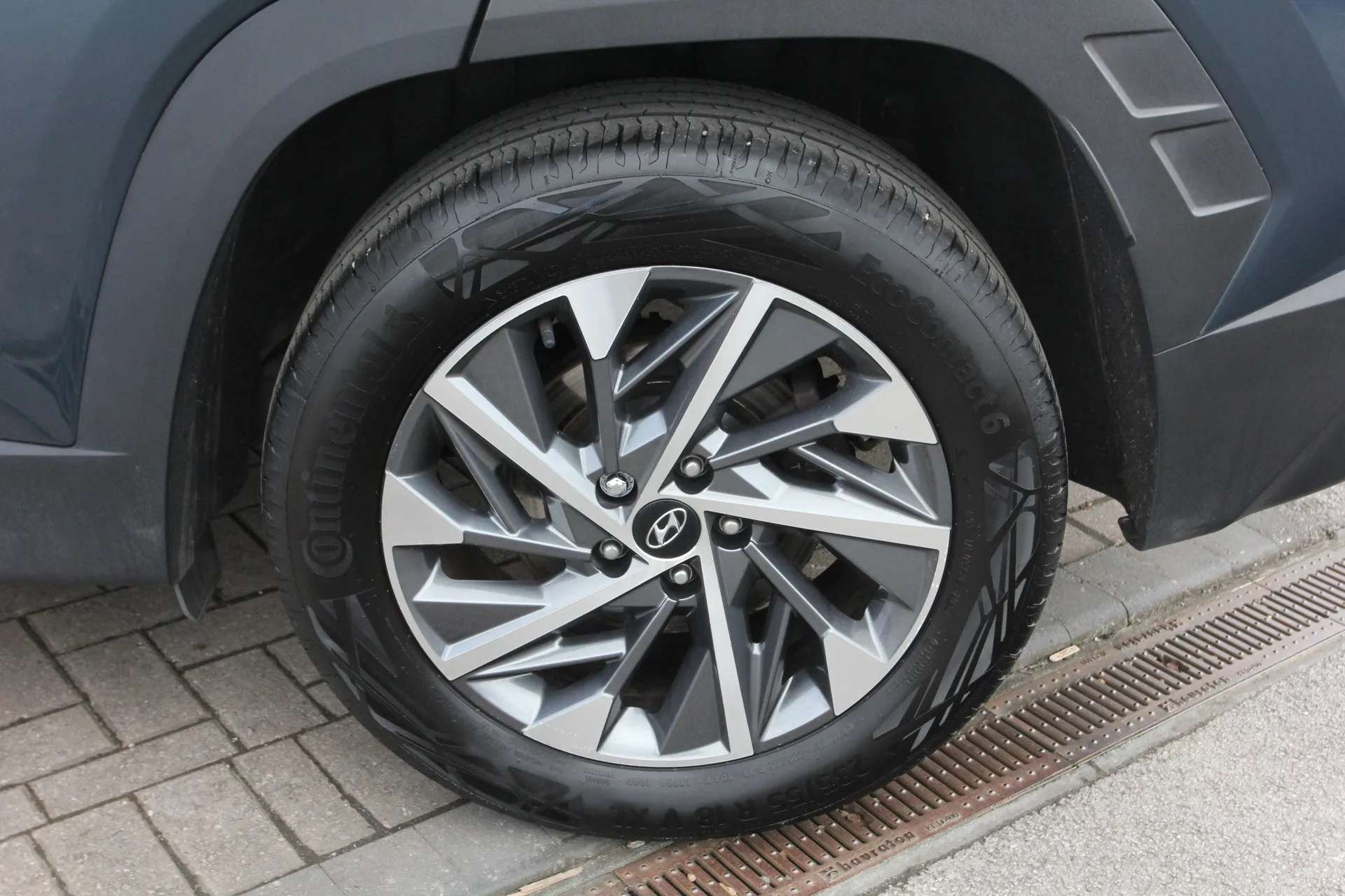 A 2021 HYUNDAI TUCSON 1.6 TGDi Premium 5dr 2WD A 2021 HYUNDAI TUCSON 1.6 TGDi Premium 5dr 2WD