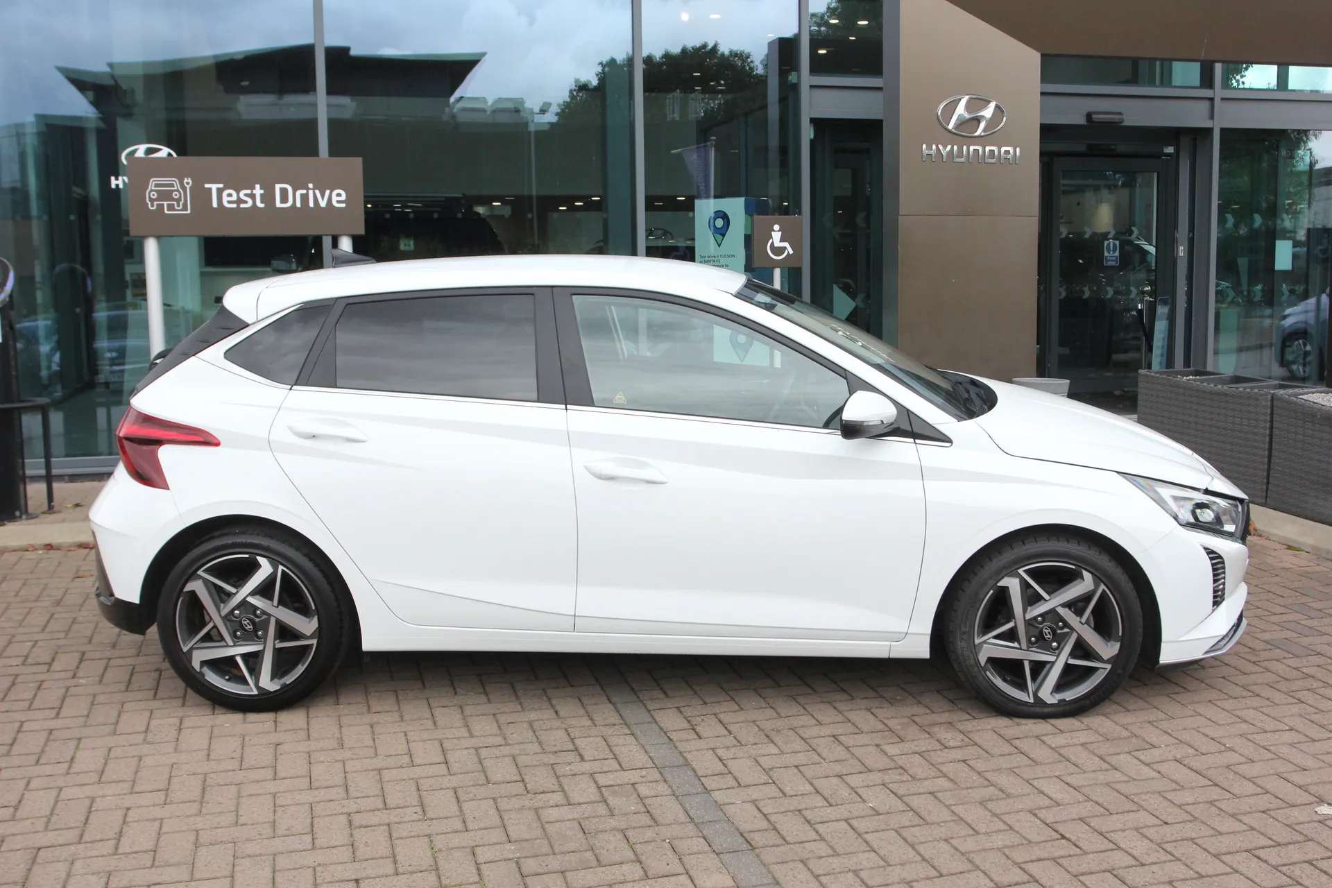 2025 HYUNDAI I20 2025 HYUNDAI I20