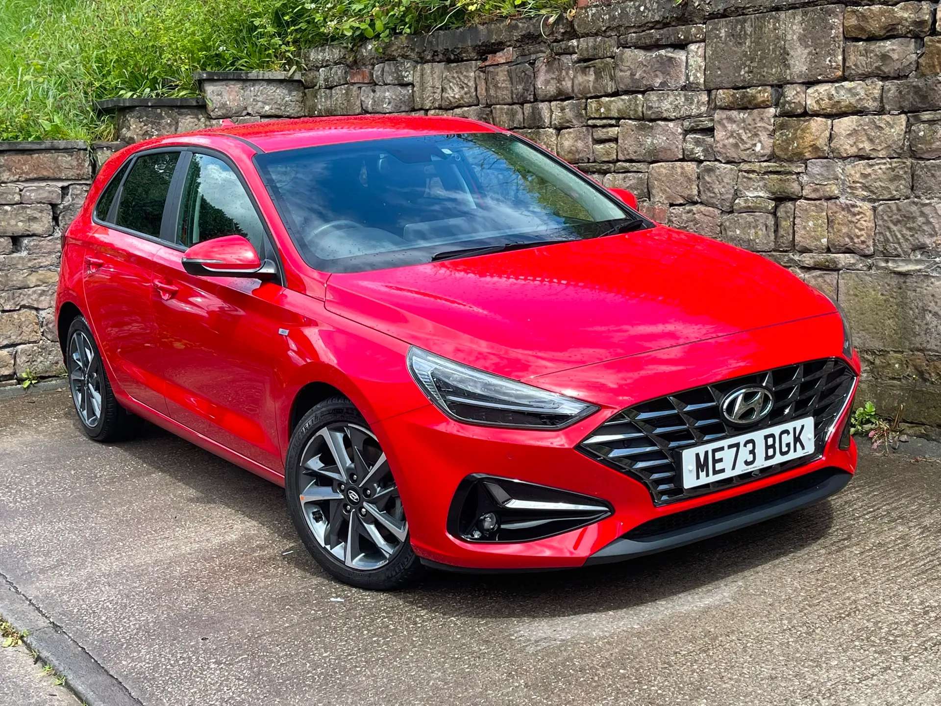 A 2024 HYUNDAI I30 1.0T GDi Premium 5dr DCT âHEATED SEATSâSAT NAVâ A 2024 HYUNDAI I30 1.0T GDi Premium 5dr DCT âHEATED SEATSâSAT NAVâ
