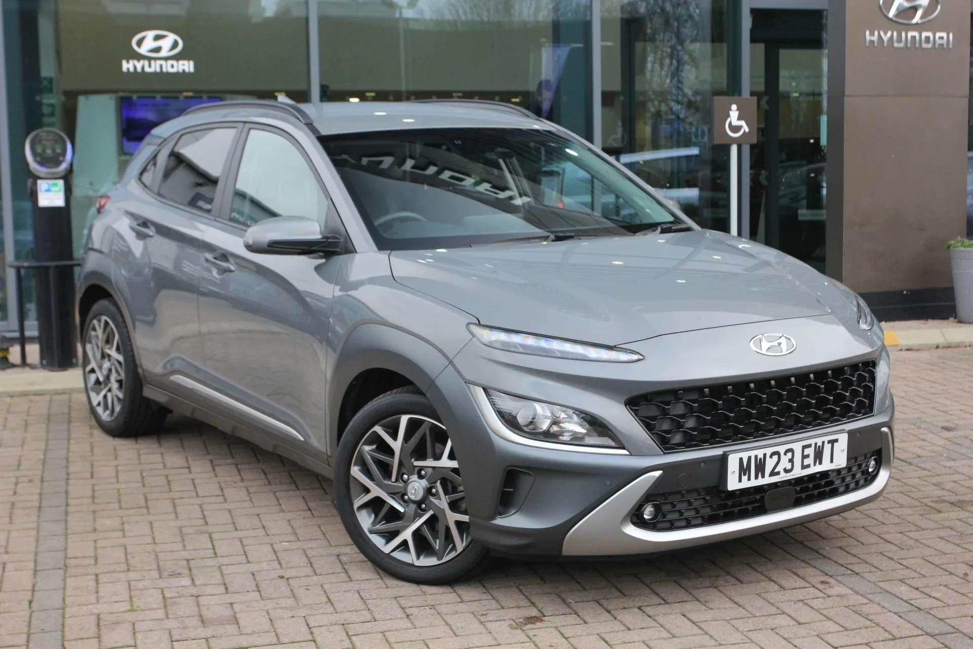 A 2023 HYUNDAI KONA 1.6 GDi Hybrid Premium 5dr DCT A 2023 HYUNDAI KONA 1.6 GDi Hybrid Premium 5dr DCT