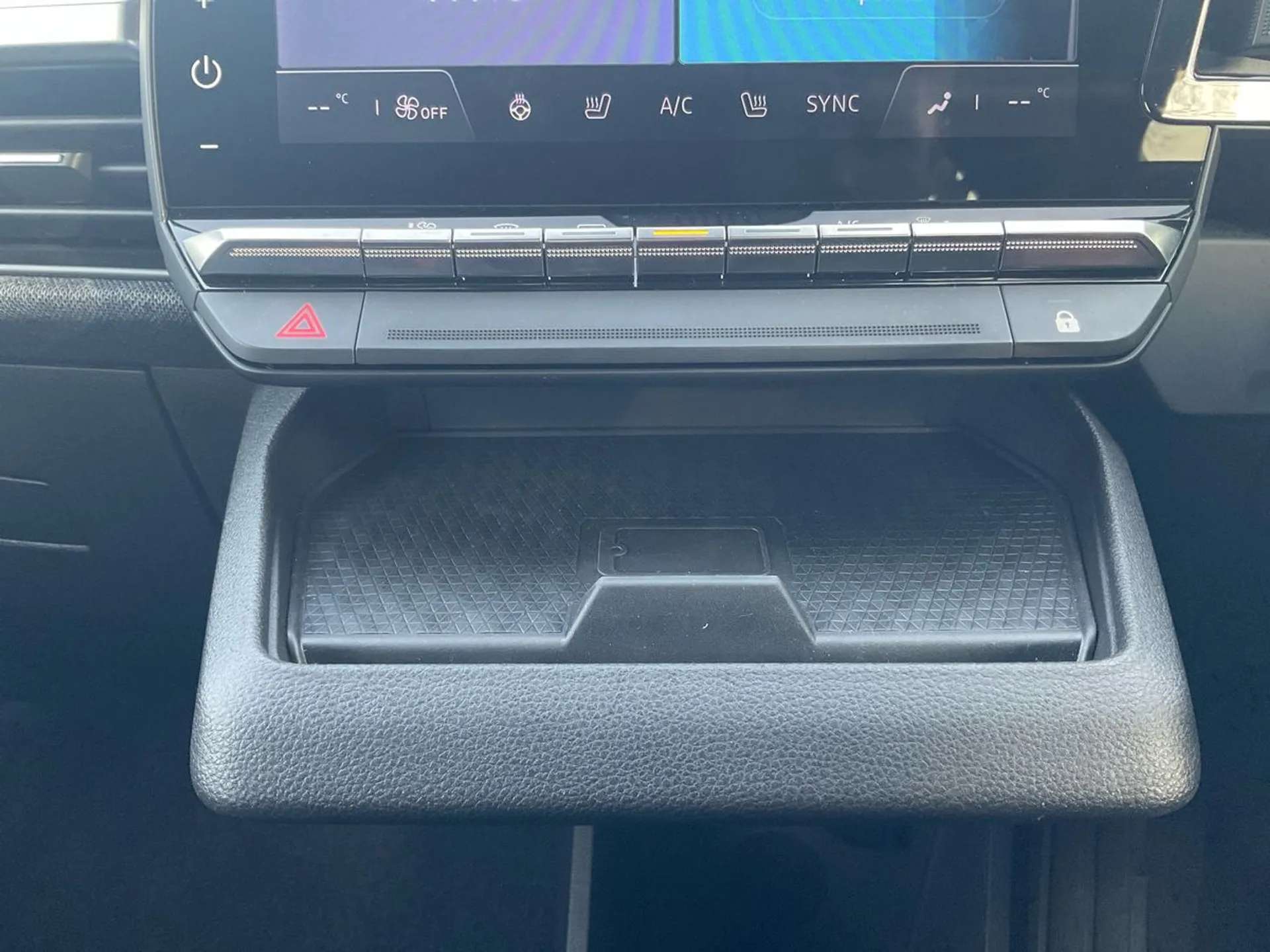 2022 RENAULT MEGANE E-TECH 2022 RENAULT MEGANE E-TECH